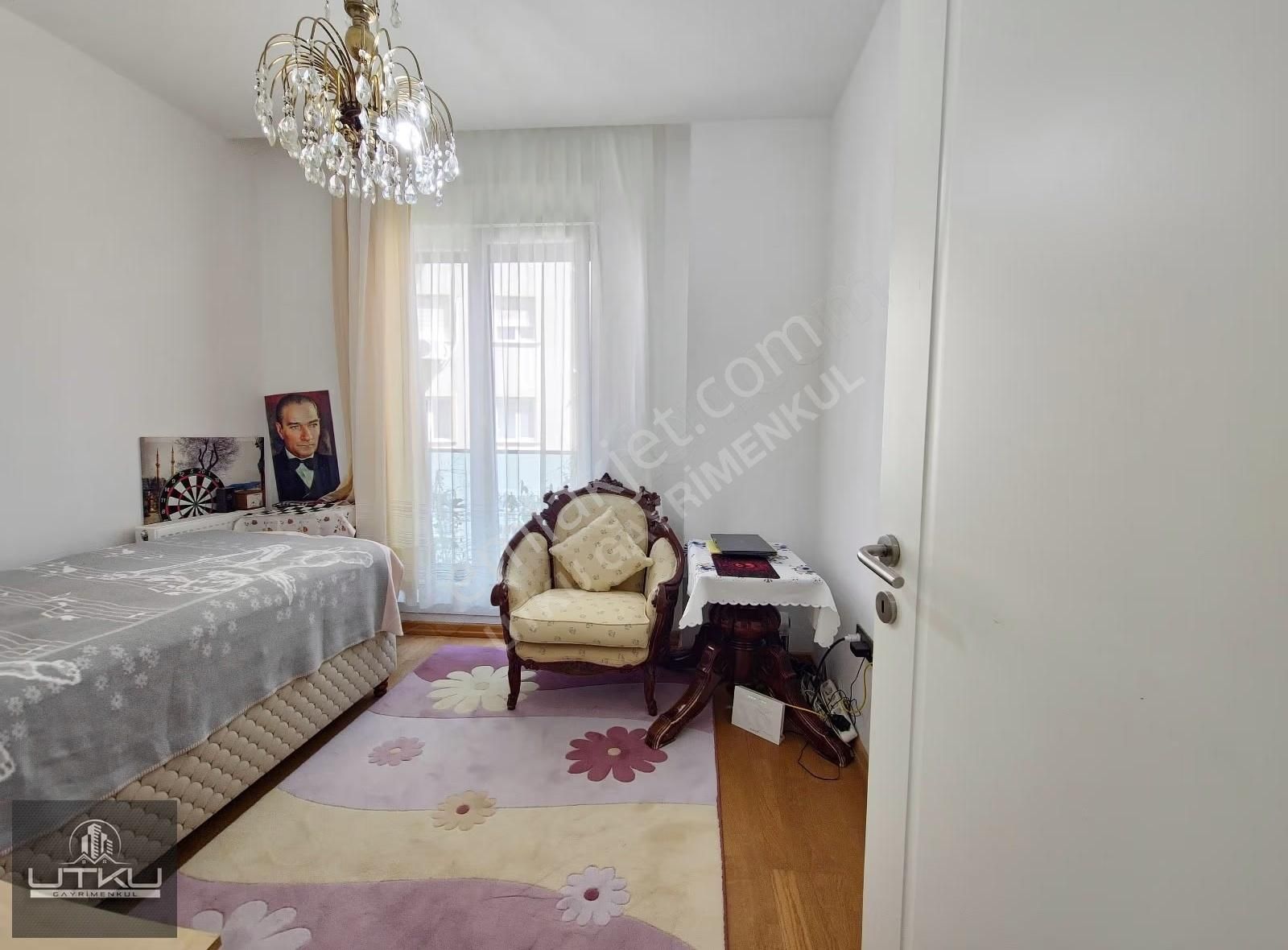 Utkudan Ayşekadın Metroya Yakın Havuzlu Balkonlu Satılık 3+1 - Görsel 12