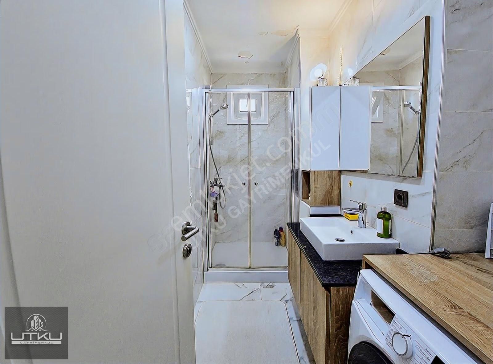 Utkudan Ayşekadın Metroya Yakın Havuzlu Balkonlu Satılık 3+1 - Görsel 2