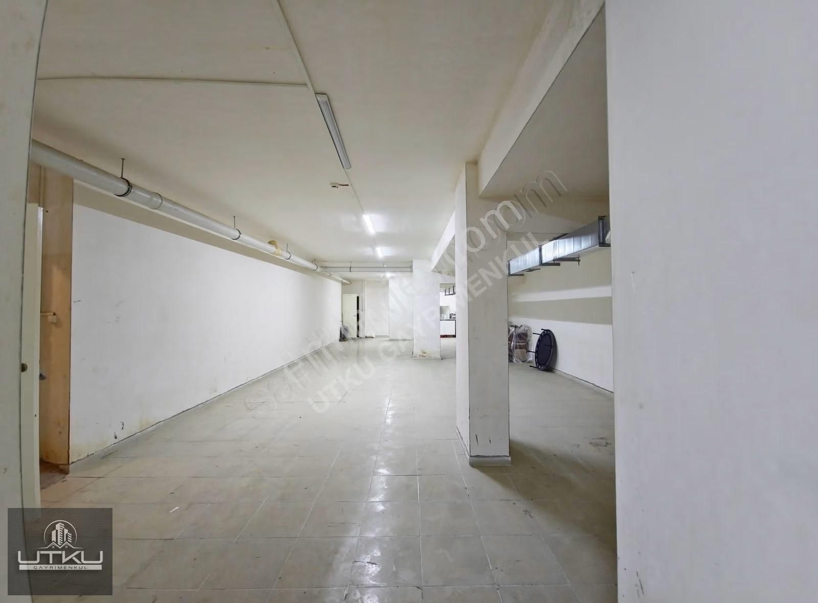 Utkudan Ayşekadın Metroya Yakın Havuzlu Balkonlu Satılık 3+1 - Görsel 23