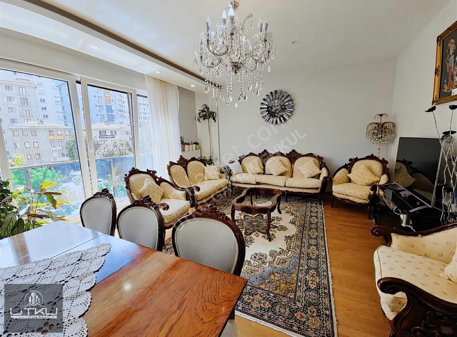 Utkudan Ayşekadın Metroya Yakın Havuzlu Balkonlu Satılık 3+1 - Görsel 29