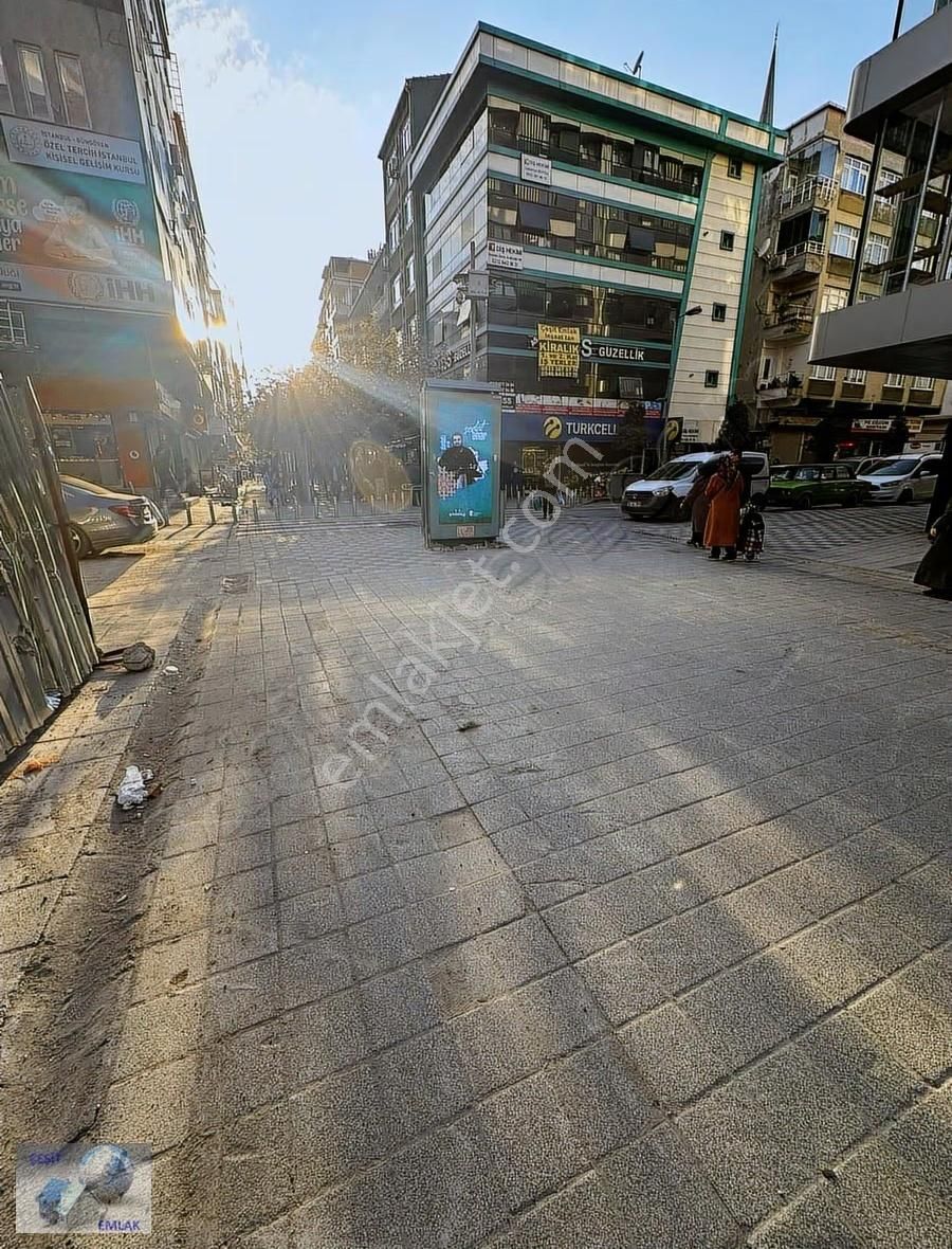 Haznedar Trafiğe Kapalı Yürüyüş Yolunda Kıymetli Dükkan - Görsel 10