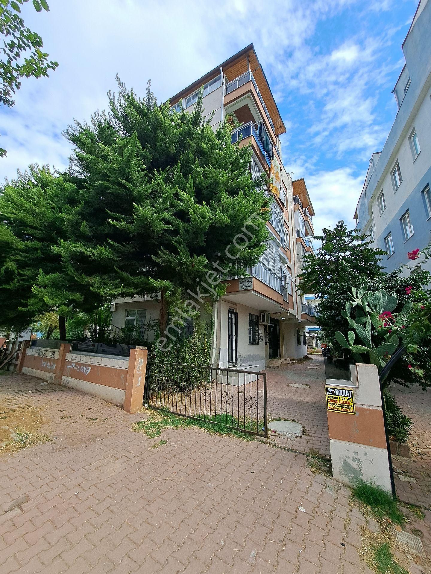 Sahibinden 1.kat Merkez Dutlubahçede