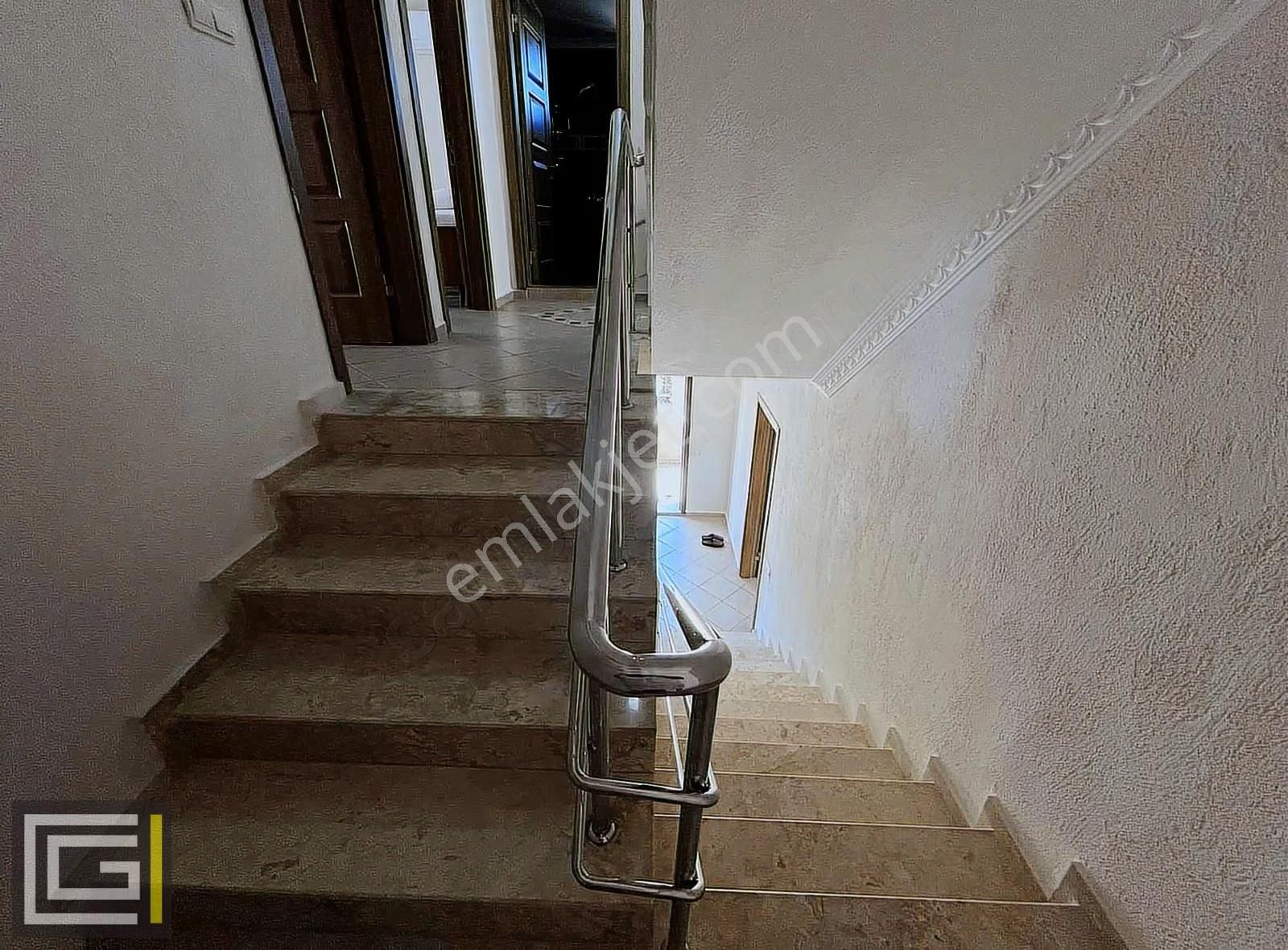 Fethibey Parkına Yakın Otoparklı Havuzlu 5+1 Kiralık Villa - Görsel 8