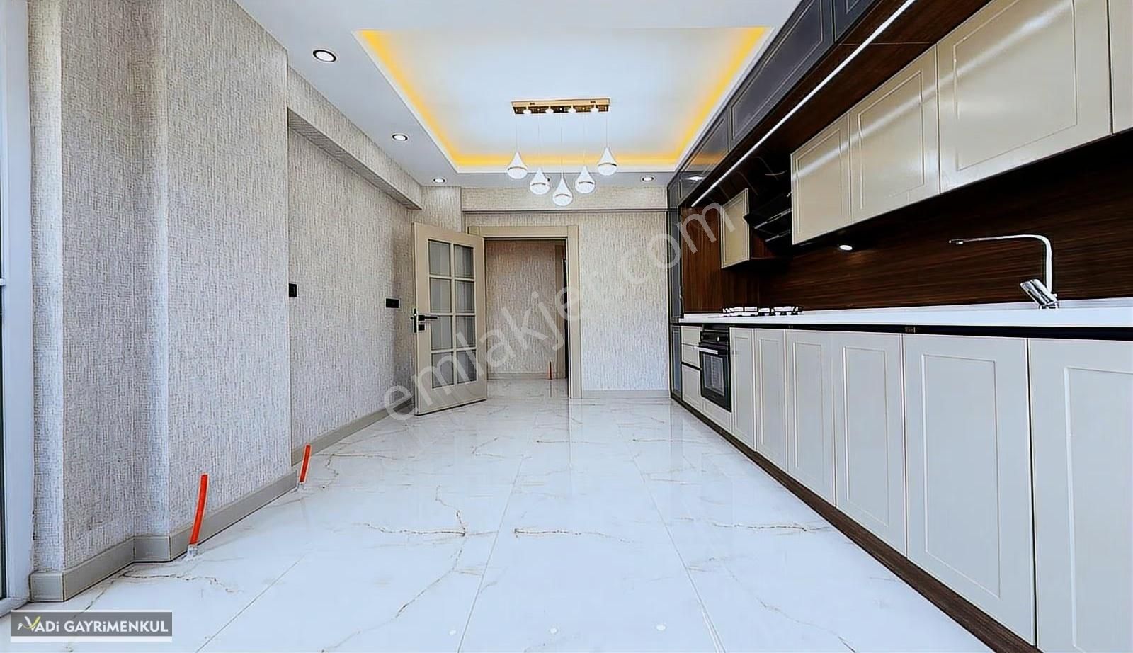 Vadi'den Karakayada Sıfır Lüks Yapı Katta Teras Balkonlu 3+1 - Görsel 16