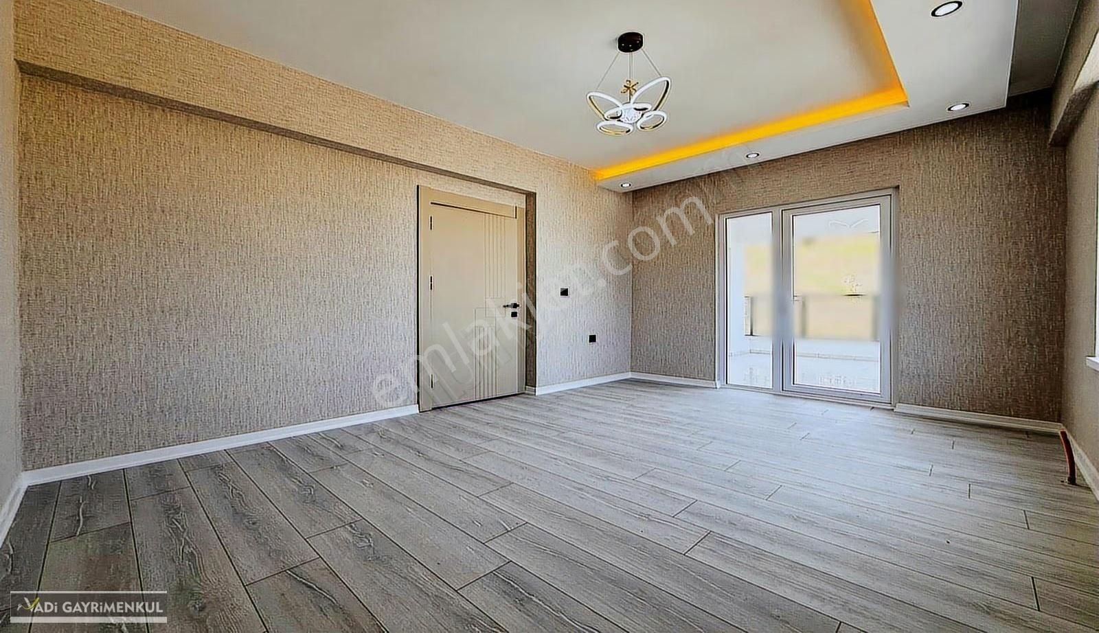 Vadi'den Karakayada Sıfır Lüks Yapı Katta Teras Balkonlu 3+1 - Görsel 8