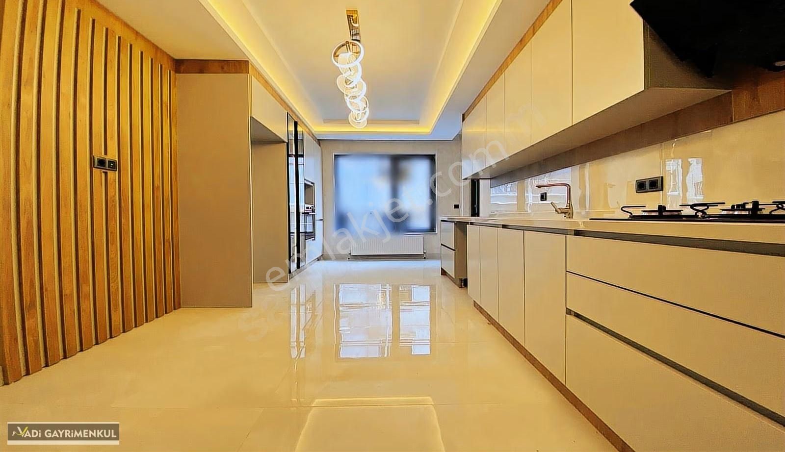 Vadi'den Hisar'da Lüks Geniş 130 M2 3+1 Daire !