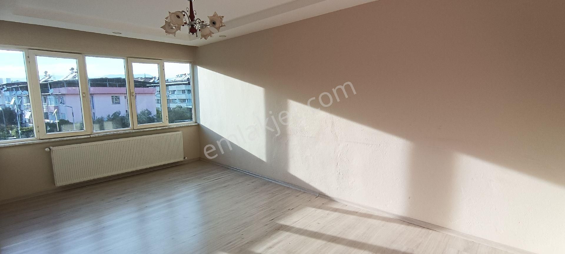 Nazilli'de Turan Mahallesinde Kiralık 3+1 Daire - Görsel 9