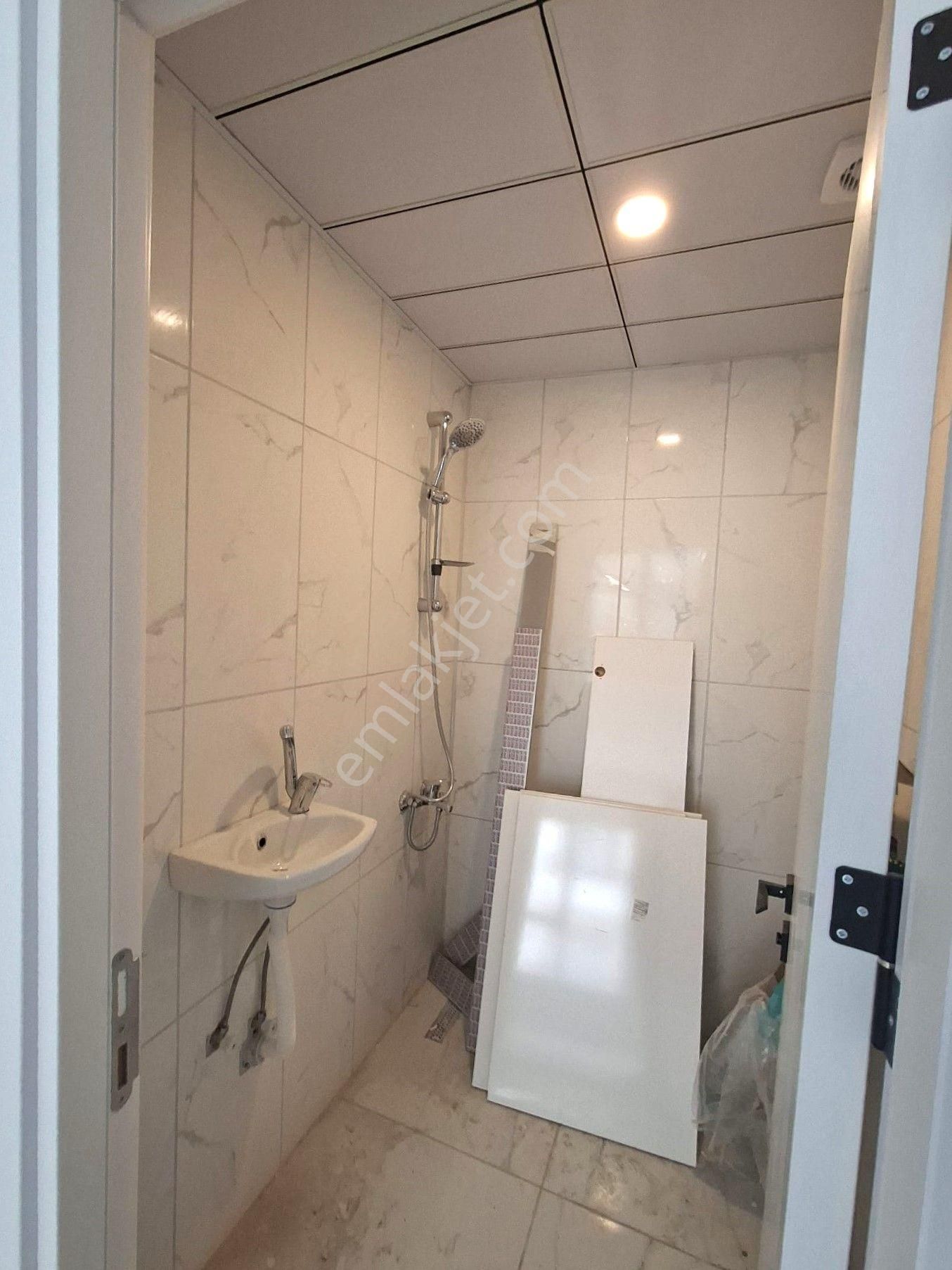 Recep Ümit Emlak'tan Gazi Yakup Satar Caddesi Yakınında Satılık Ebeveyn Banyolu 3+1 Ferah Daire - Görsel 35