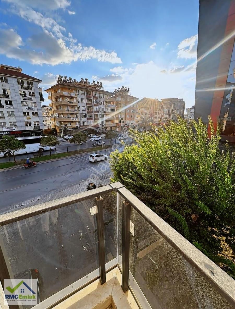 Küçükhasbahçe'de Kiralık 2+1 Sıfır Ofis - Görsel 3