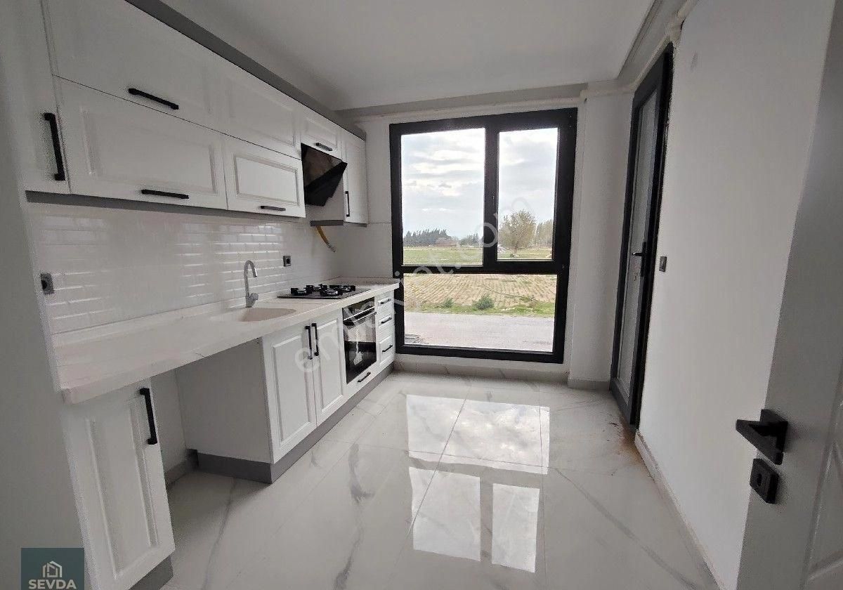 Bahçelievler De Havuzlu Sitede 2+1 Ayrı Mutfak Satılık Daire - Görsel 13