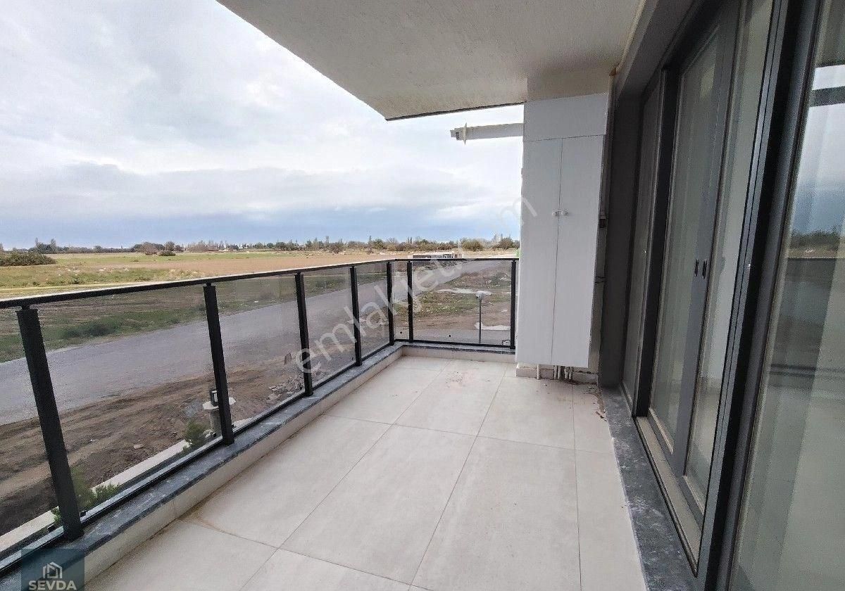 Bahçelievler De Havuzlu Sitede 2+1 Ayrı Mutfak Satılık Daire - Görsel 15