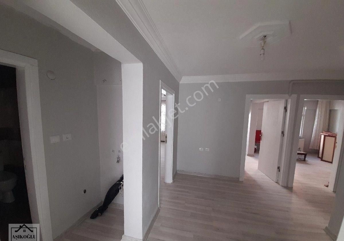 Satılık Bulancak Yeni Tadilatlı 3.kat, 110m2, 3+1 Daire - Görsel 3