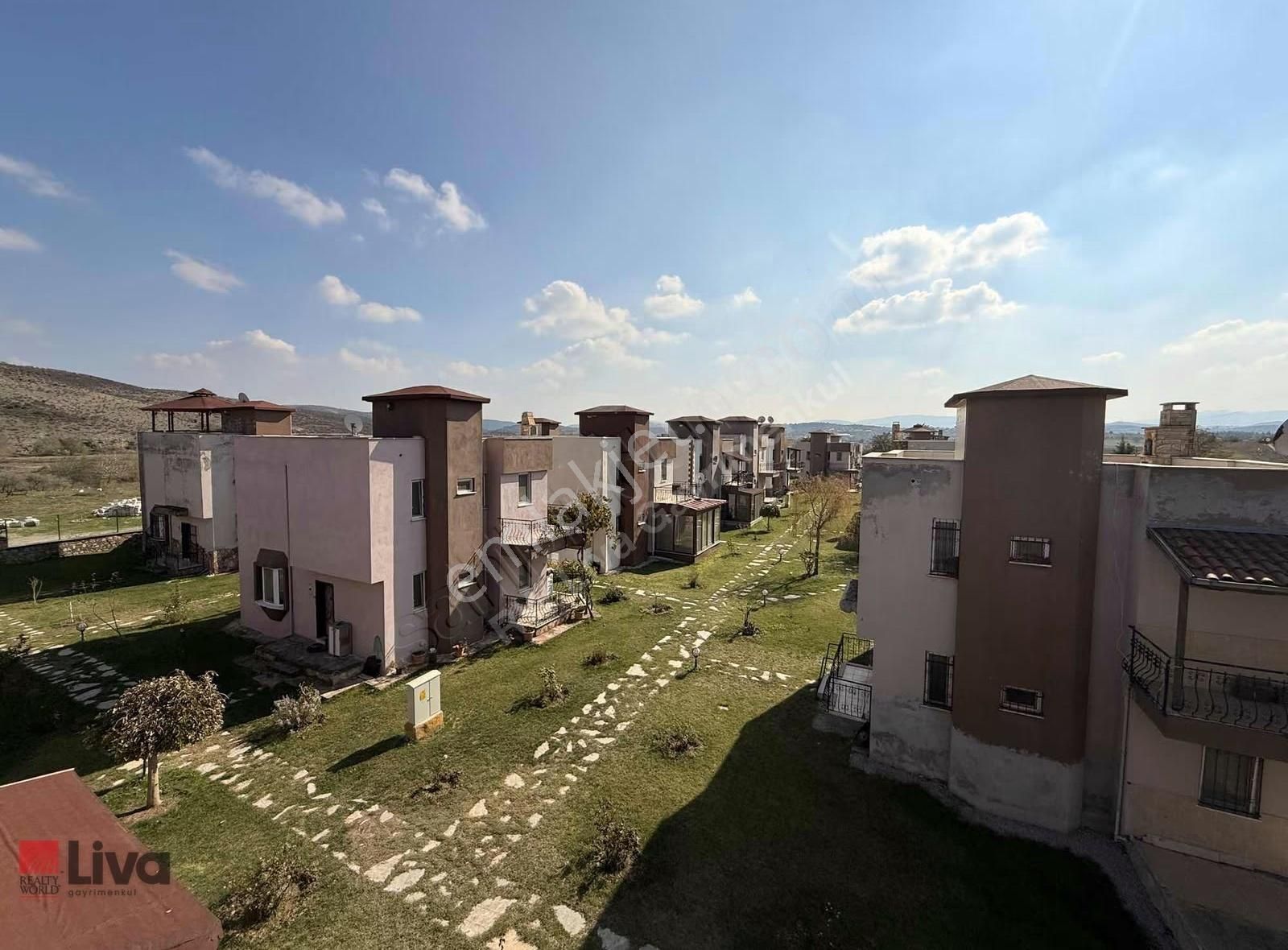 Rw Liva'dan Pamukçu'da Termal Sitede Satılık 3+1 Villa - Görsel 11