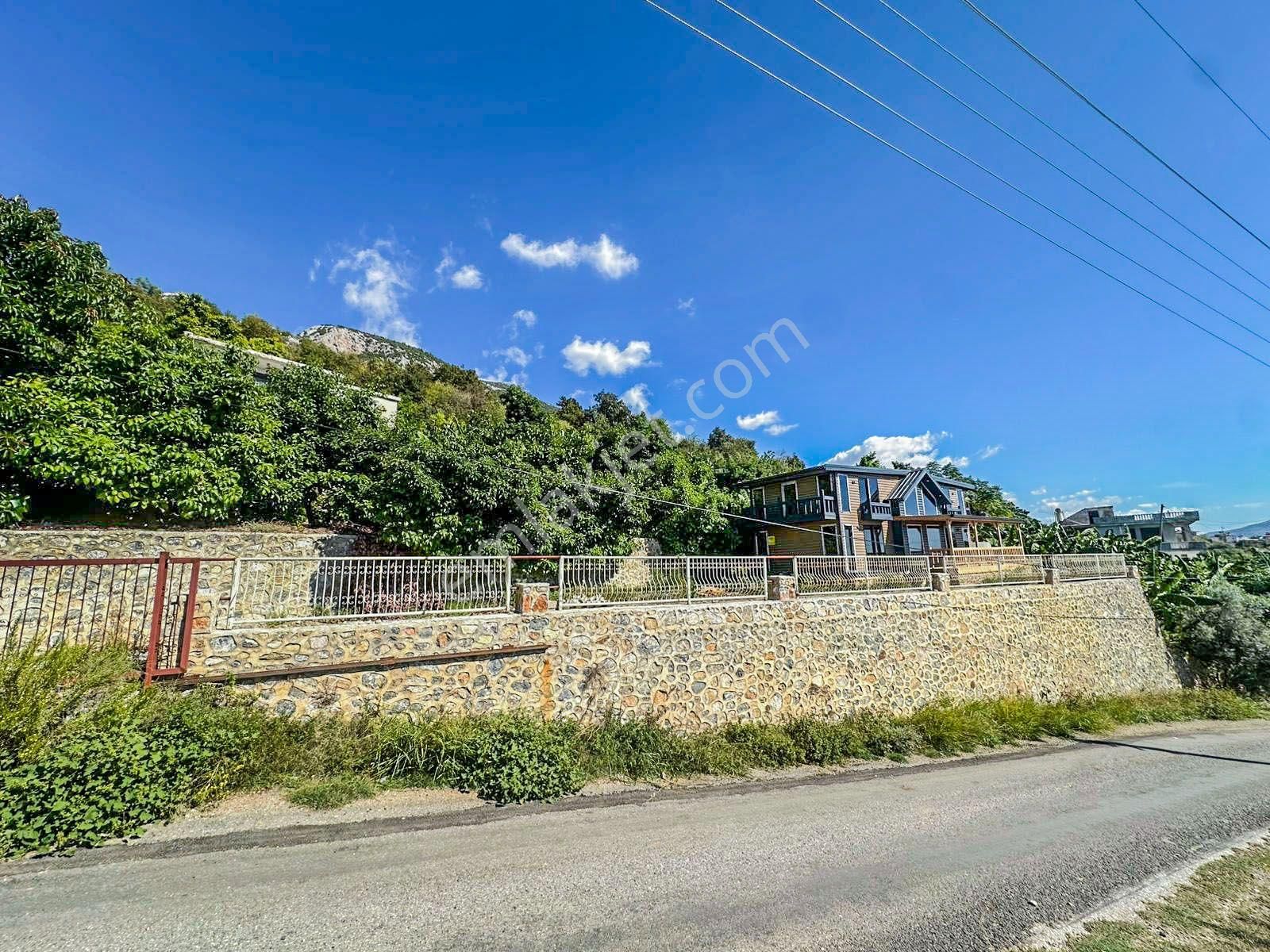 Alanya Yaylalı Mah. Full Kale Deniz Manzaralı 391m2 Tarla Ve 120 M2 Ağaç Ev - Görsel 4