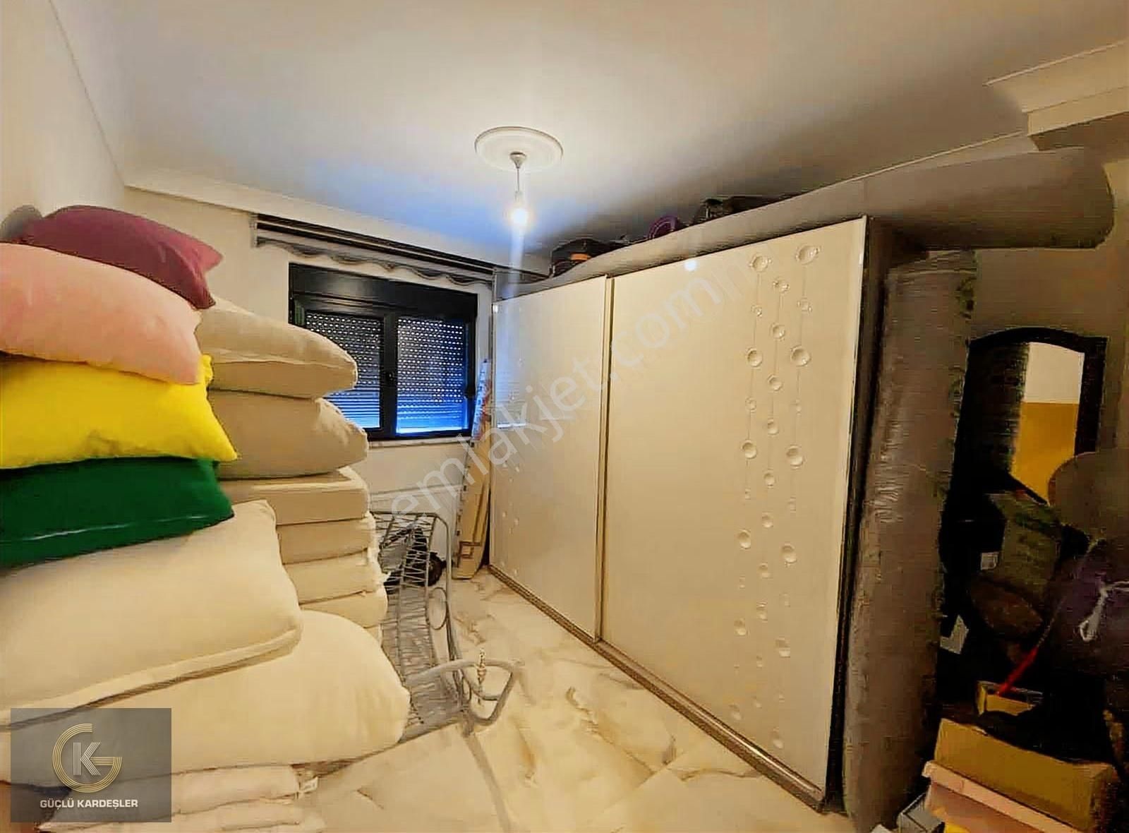 Güçlü Kardeşler Altınoluk Merkezde 300m2 Arsa İçerisinde Villa - Görsel 2