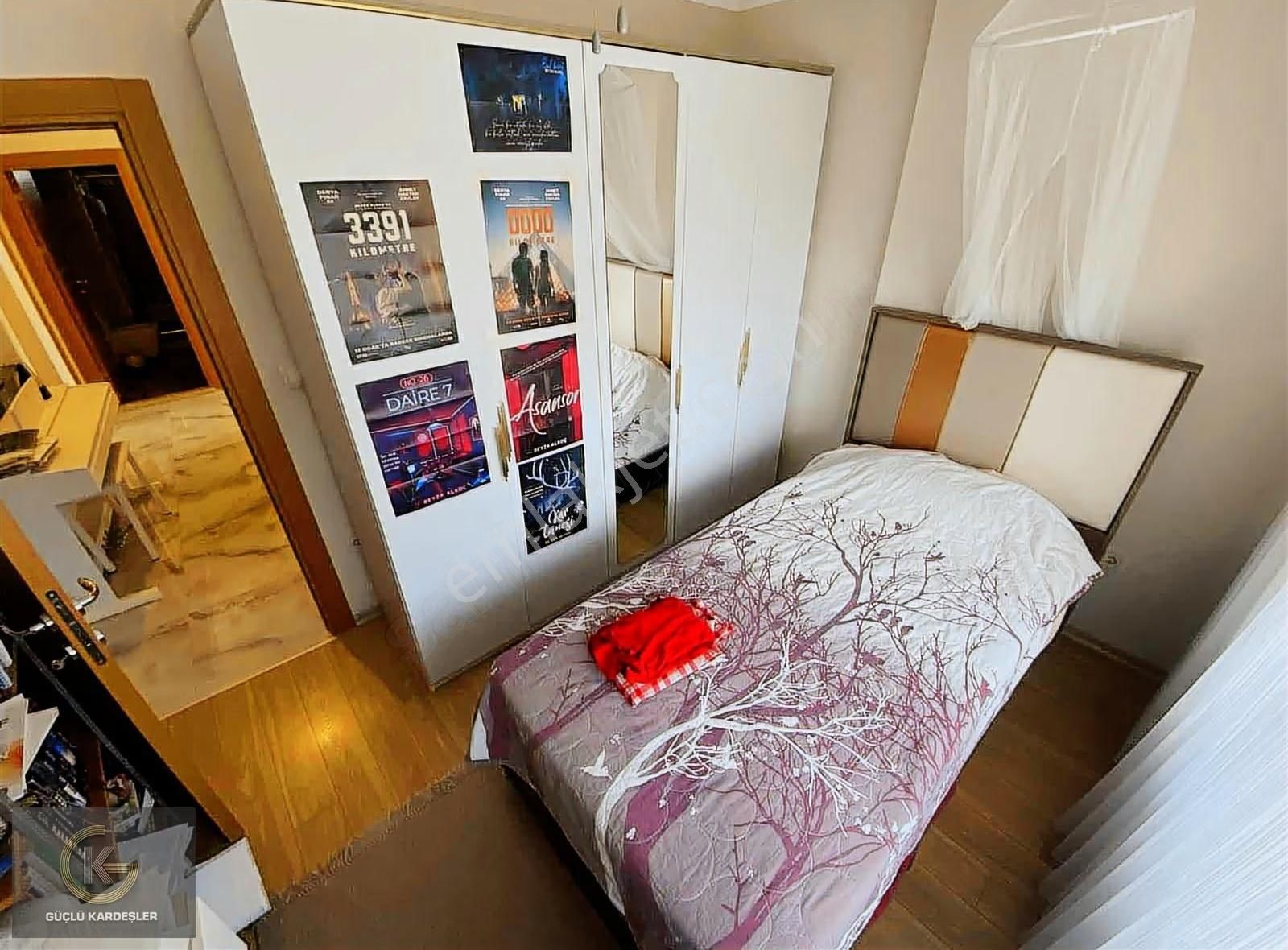 Güçlü Kardeşler Altınoluk Merkezde 300m2 Arsa İçerisinde Villa - Görsel 13