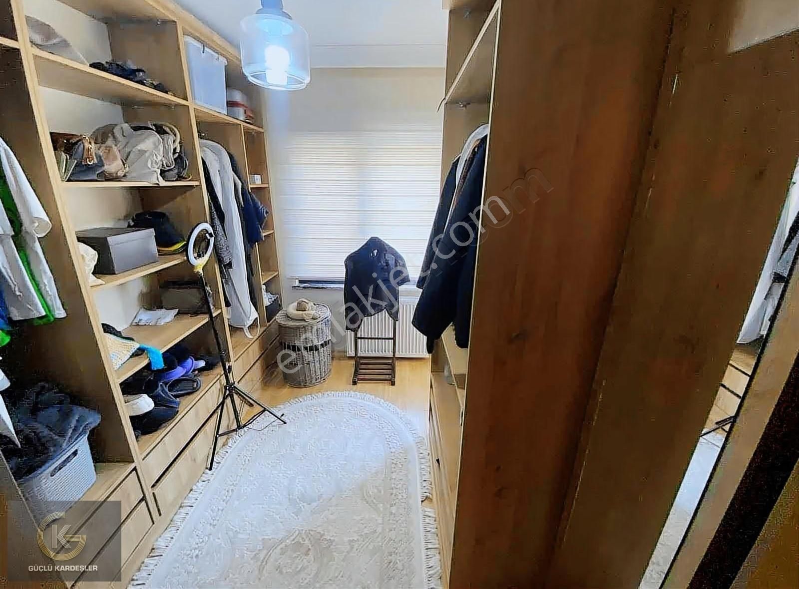 Güçlü Kardeşler Altınoluk Merkezde 300m2 Arsa İçerisinde Villa - Görsel 14