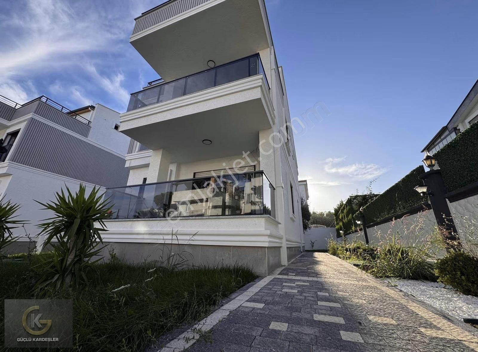 *güçlü Kardeşler* Altınolukta Deniz Manzaralı 5+1 Müstakil Villa - Görsel 12