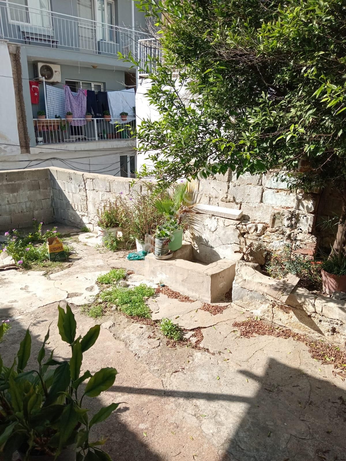 Şehrin Kalbinde, Müstakil Tapulu Bahçeli Ev, Arsa Payı 193 M2 - Görsel 2