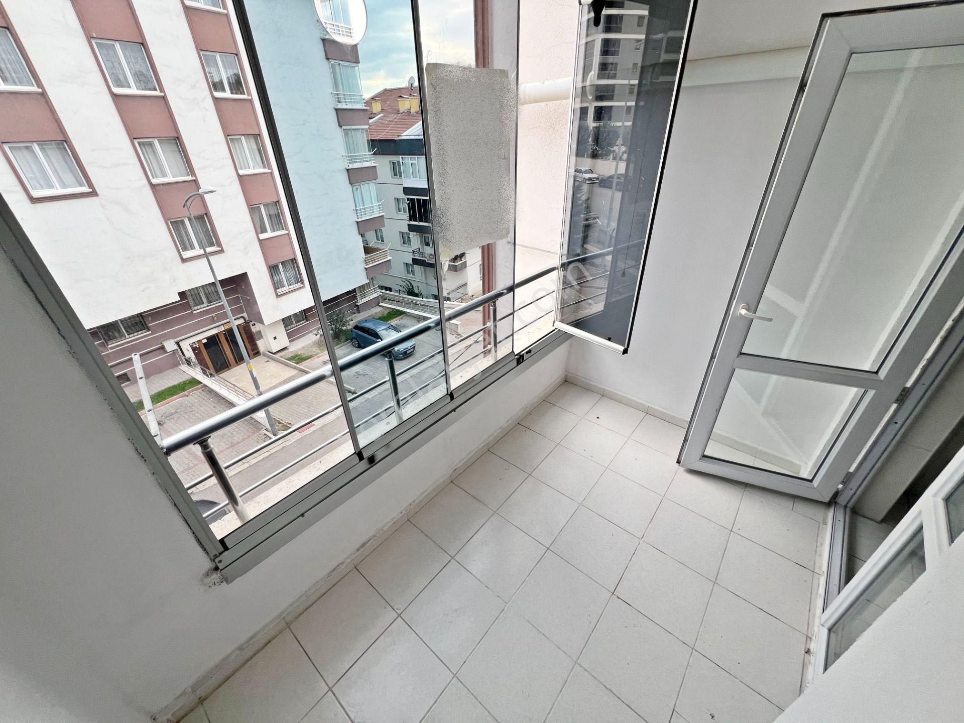 Sancaktepe Mah. Ara Katta Asansörlü 3+1 Yapılı Kiralık Daire!! - Görsel 8