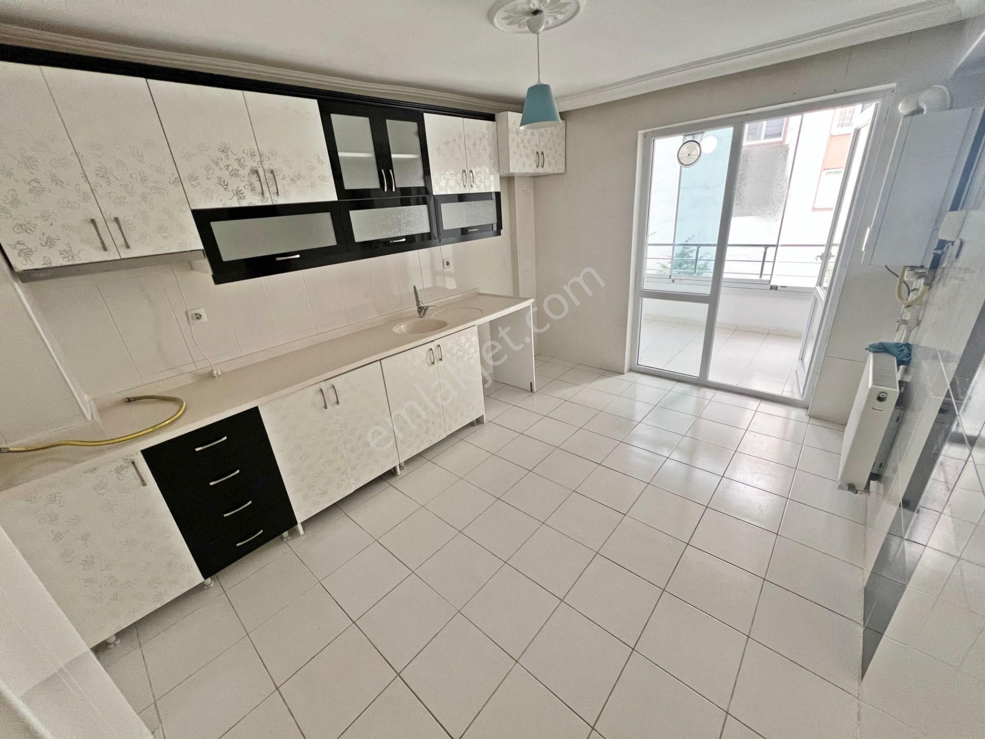 Sancaktepe Mah. Ara Katta Asansörlü 3+1 Yapılı Kiralık Daire!!