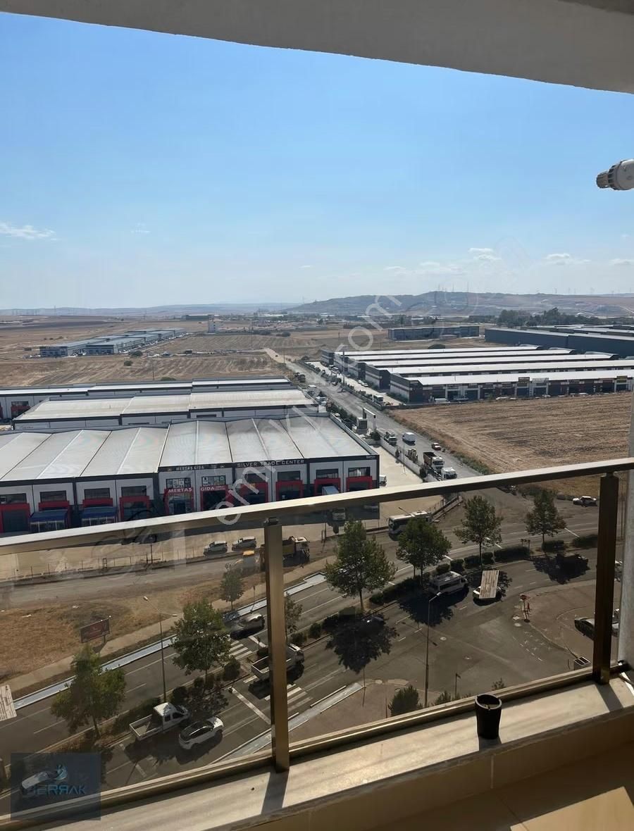 Çorlu Şeyhsinan Mahallesi Site İçi Ful Eşyalı Satılık 1+1 Daire - Görsel 4