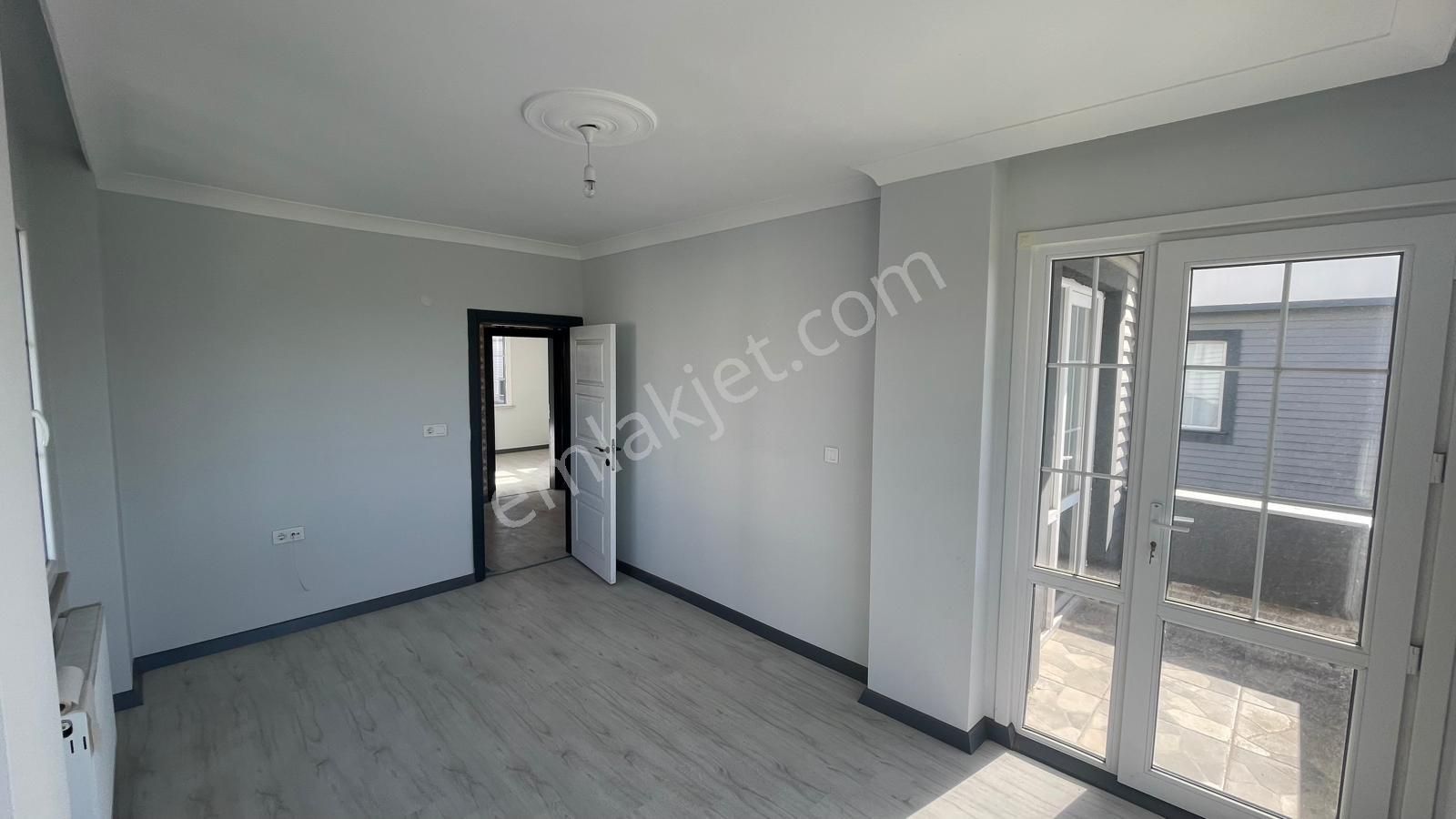 Yeniçiftlik Merkezi Konumda Kombi Petek Hazır 5+1 Müstakil Villa - Görsel 24