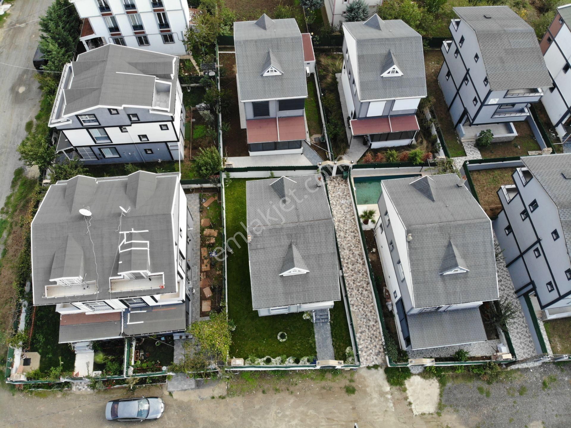 Yeniçiftlik Merkezi Konumda Kombi Petek Hazır 5+1 Müstakil Villa - Görsel 7