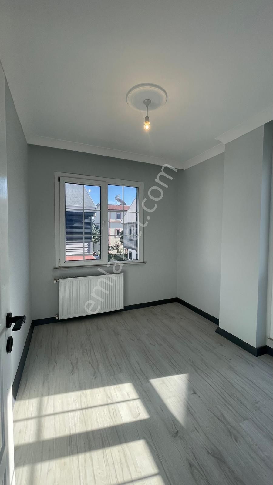 Yeniçiftlik Merkezi Konumda Kombi Petek Hazır 5+1 Müstakil Villa - Görsel 18