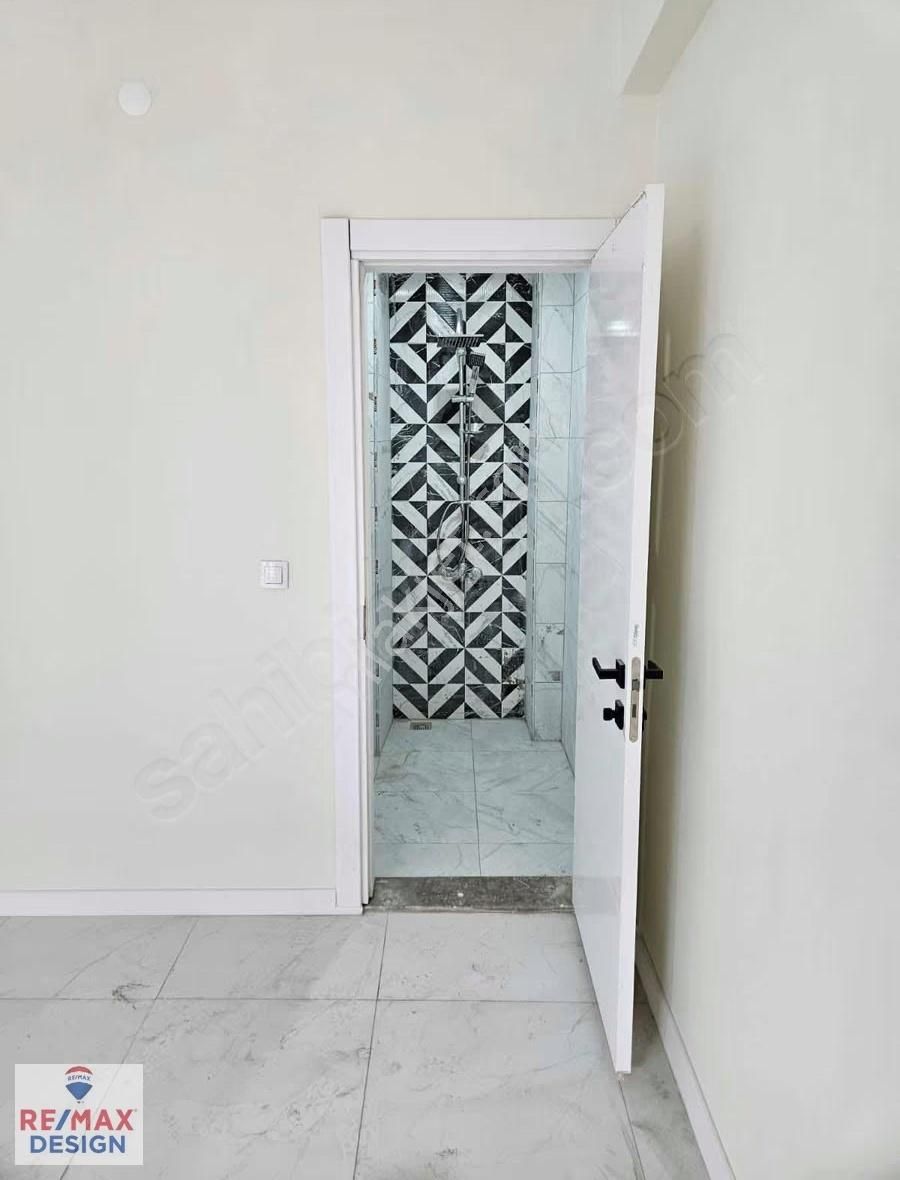 Remax Design Arifiyede Satılık 3+1 Daire - Görsel 9