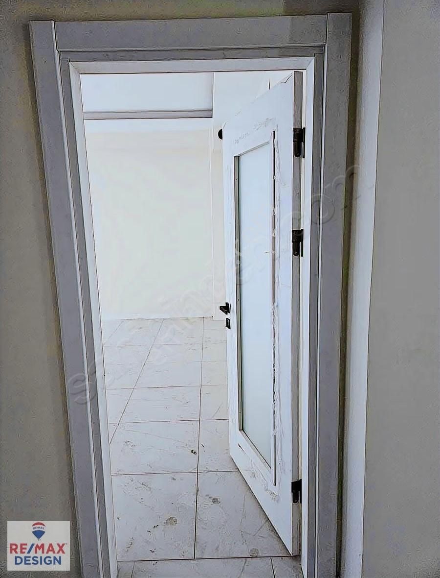 Remax Design Arifiyede Satılık 3+1 Daire - Görsel 7