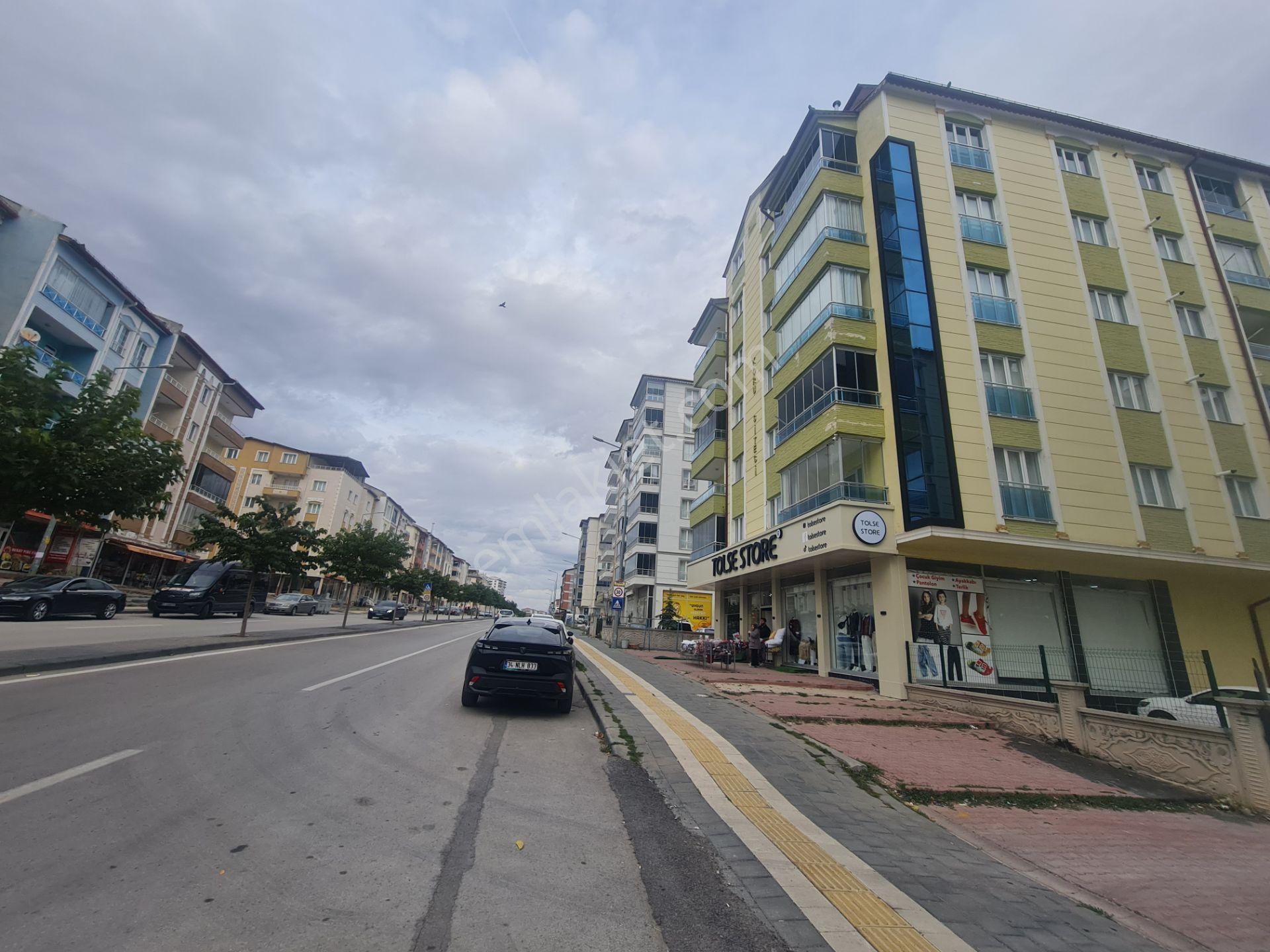 Kabze Emlaktan Sivas Hamza Yerlikaya Caddesi Üzeri Satılık Daire..!! - Görsel 22