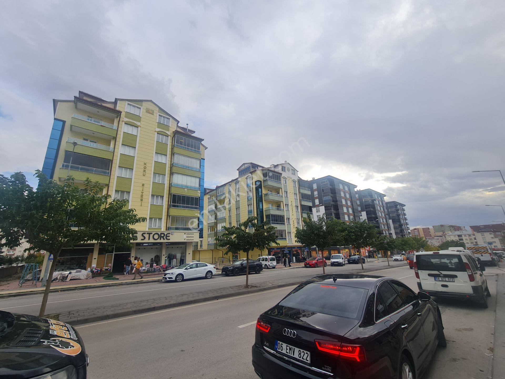 Kabze Emlaktan Sivas Hamza Yerlikaya Caddesi Üzeri Satılık Daire..!! - Görsel 23