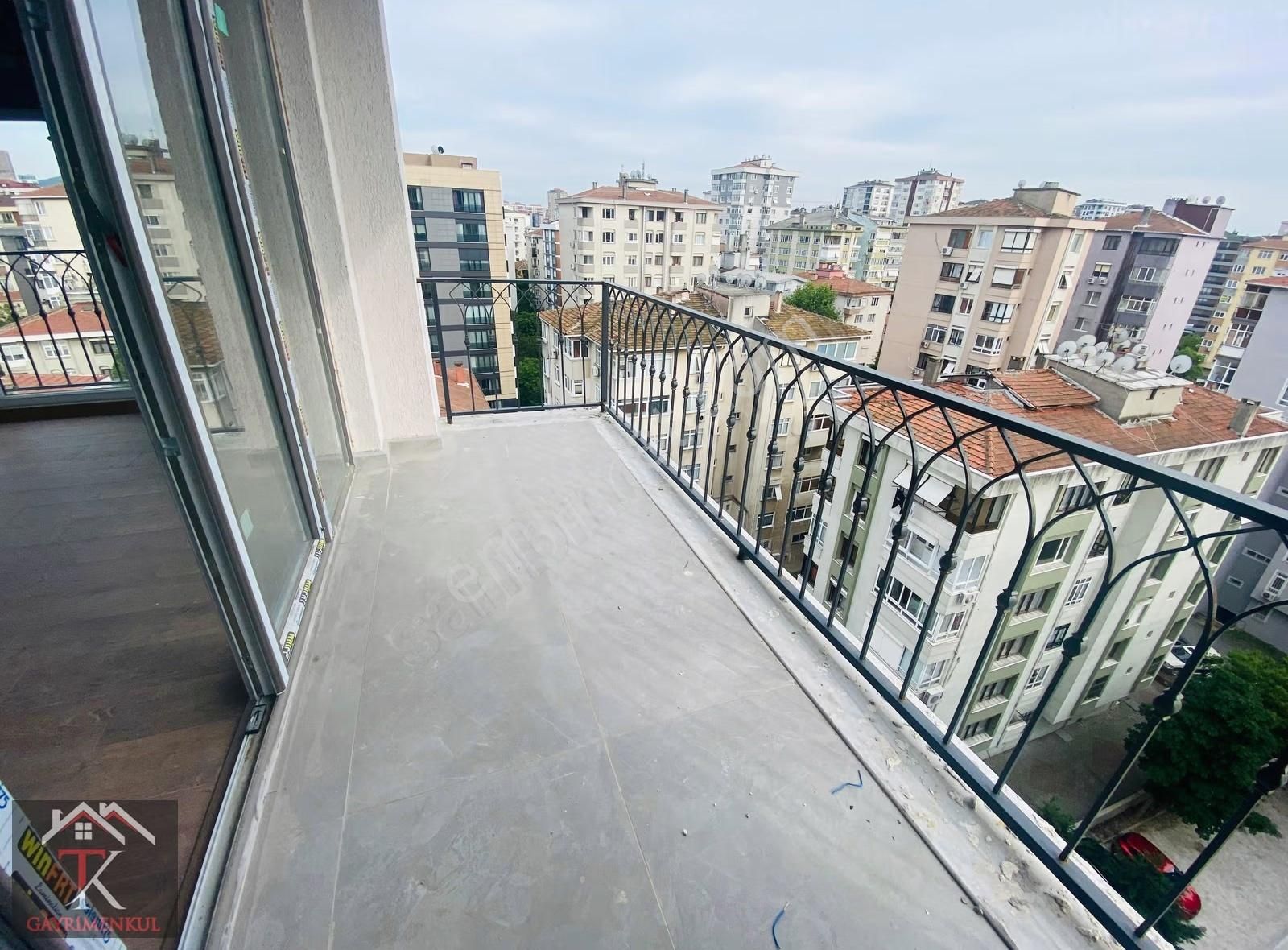 Tk'dan Caddeye Paralel 102 M2net Geniş Balkonlu 3+1 Daire - Görsel 7