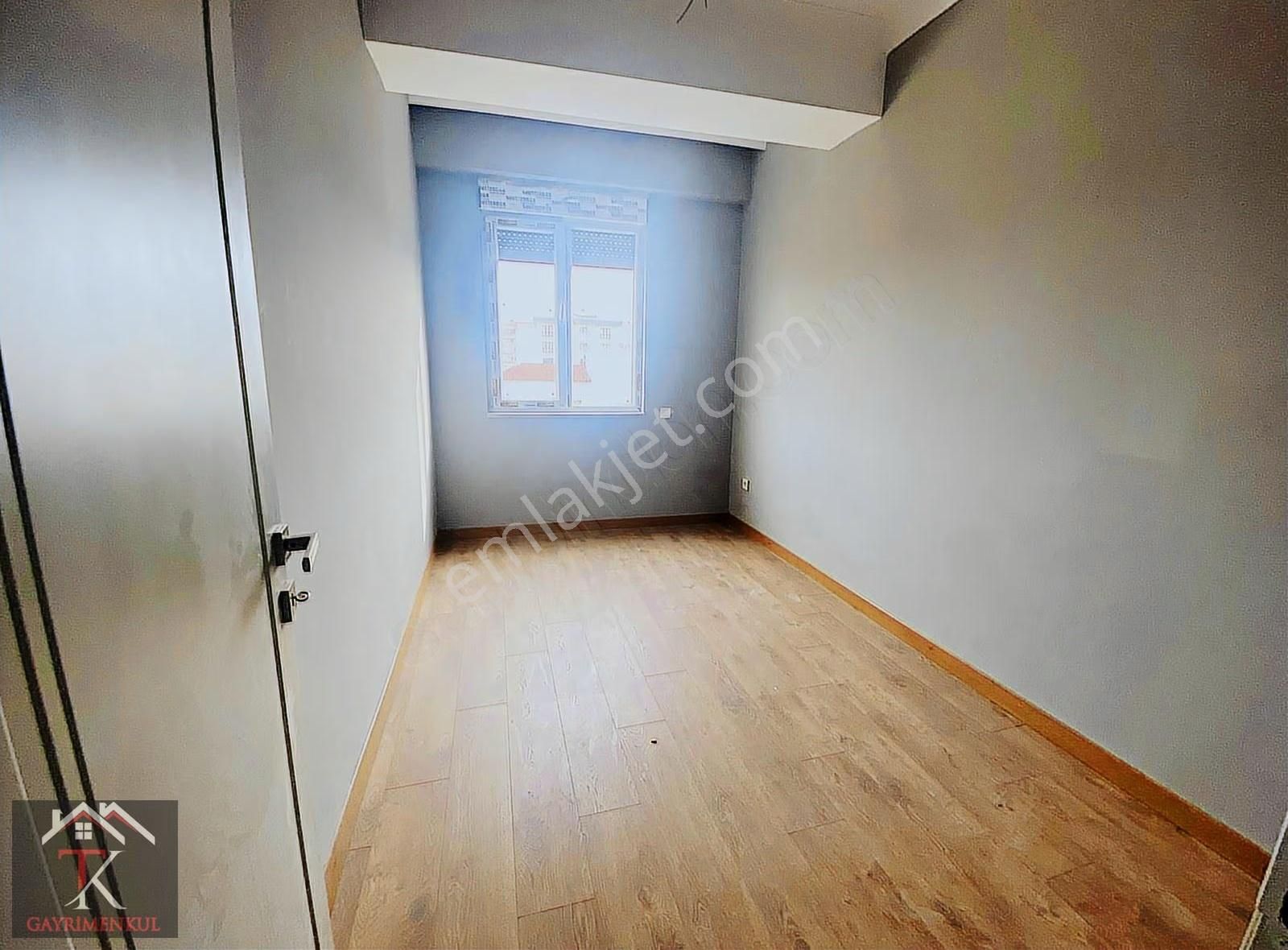 Tk'dan Caddeye Paralel 102 M2net Geniş Balkonlu 3+1 Daire - Görsel 10