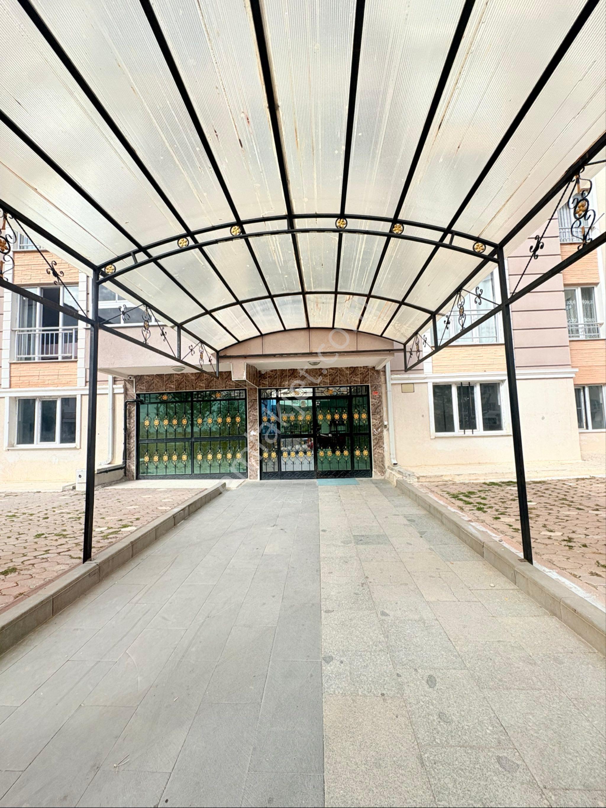 Kabze Emlaktan Alibaba Mahallesinde Satılık Lüks Daire..!! - Görsel 5