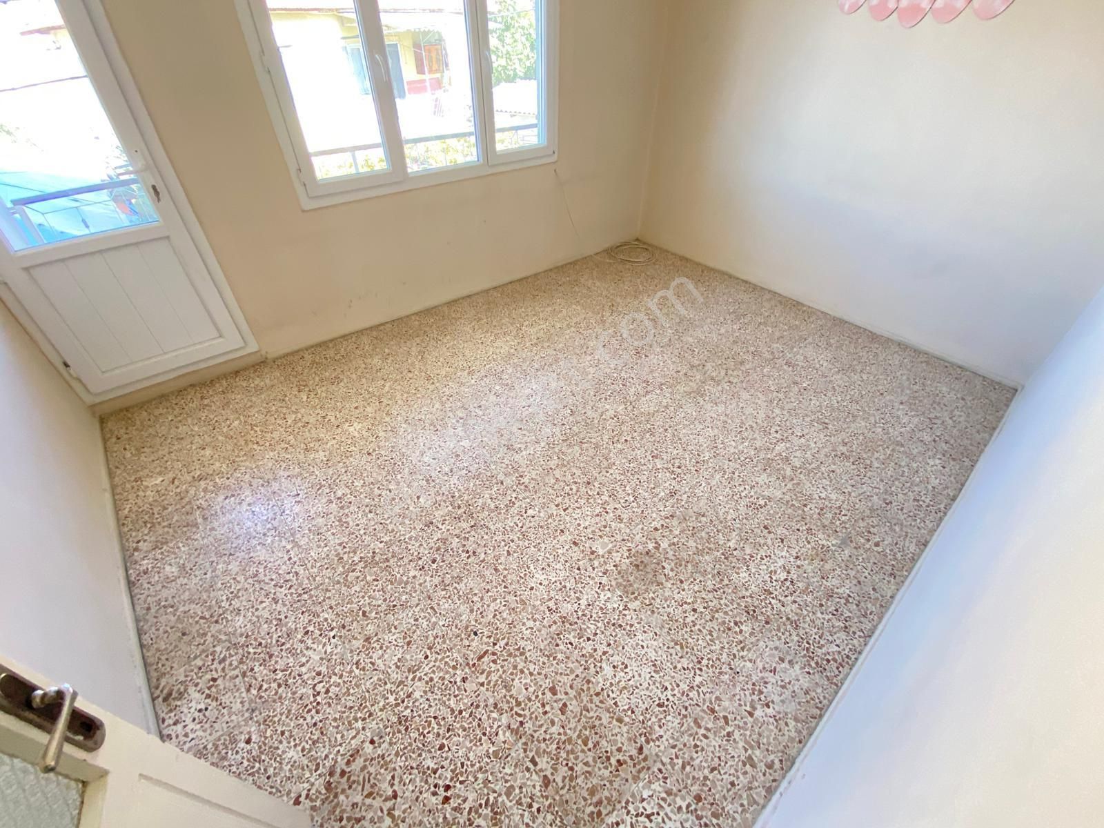 Konak Mehtap Mahallesinde 2+1 90m2 Ayrı Mutfak Arakat Kiralık Daire - Görsel 6