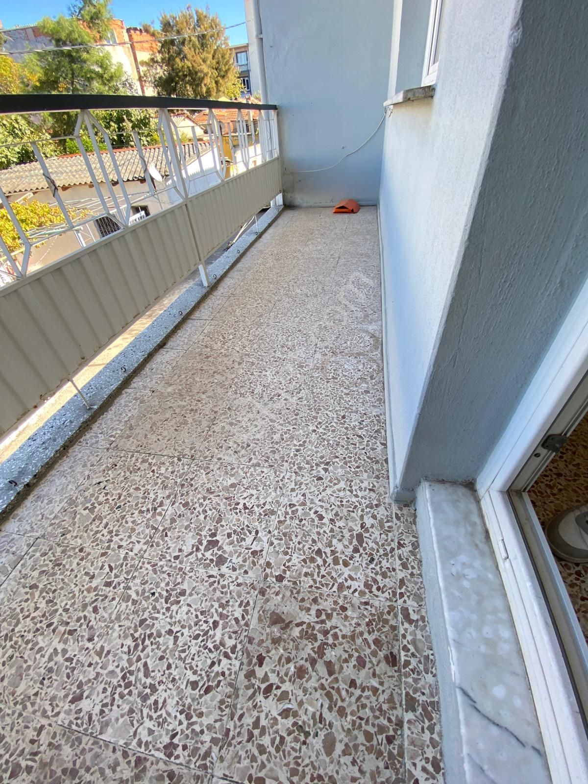 Konak Mehtap Mahallesinde 2+1 90m2 Ayrı Mutfak Arakat Kiralık Daire - Görsel 24