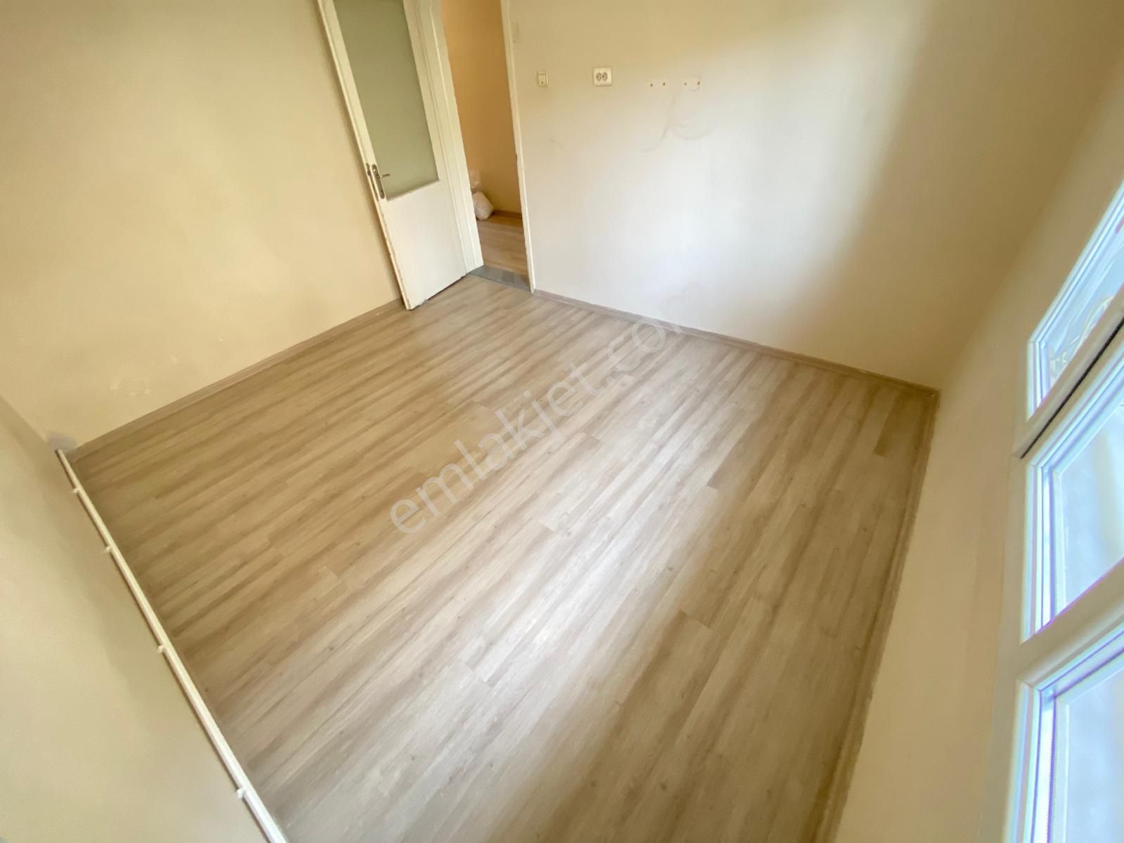 Konak Mehtap Mahallesinde 2+1 90m2 Ayrı Mutfak Arakat Kiralık Daire - Görsel 5
