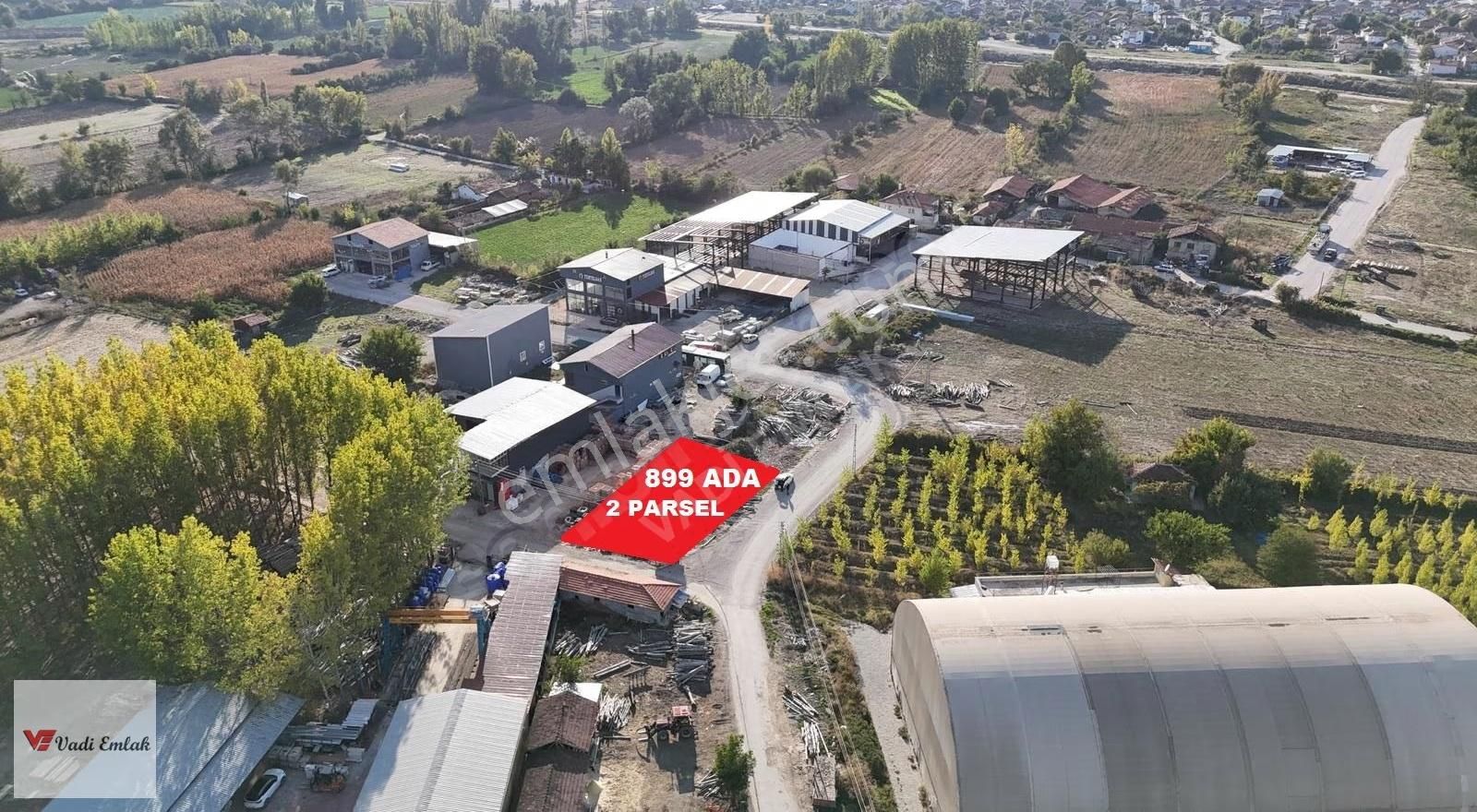 Vadi Emlak'tan Sanayi Halı Sahanın Yanında Satılık Ticari Arsa - Görsel 11