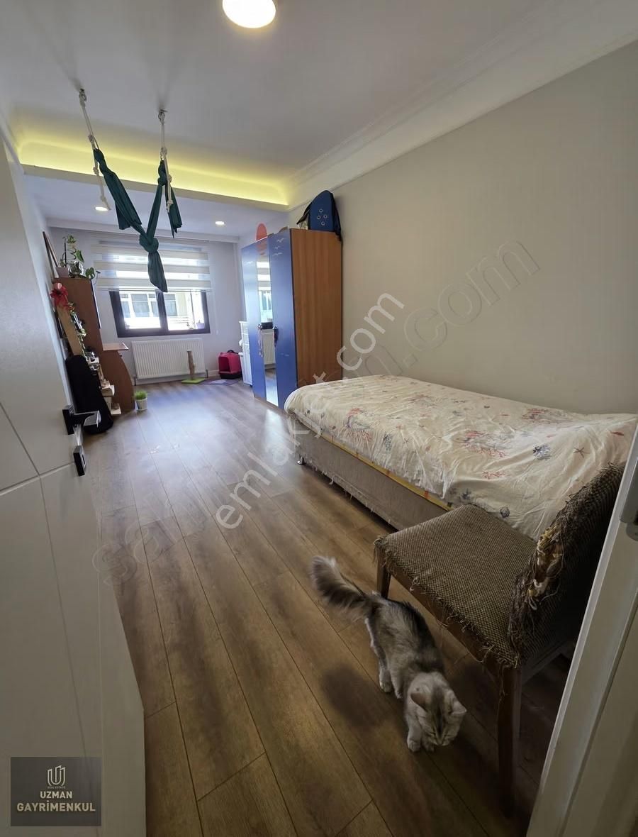 Avcılar Çidem Cd. İki Yıllık Bina Ön Cephe2+1 Satılılık Daire - Görsel 4