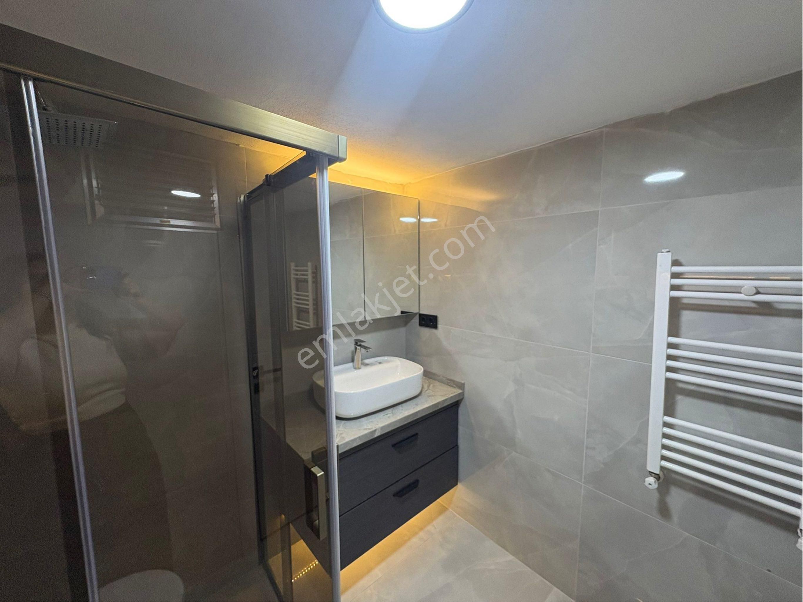 Turyaptan Balçova Merkezde Tamamen Yenilenmiş 3+1 Lüks Daire - Görsel 30