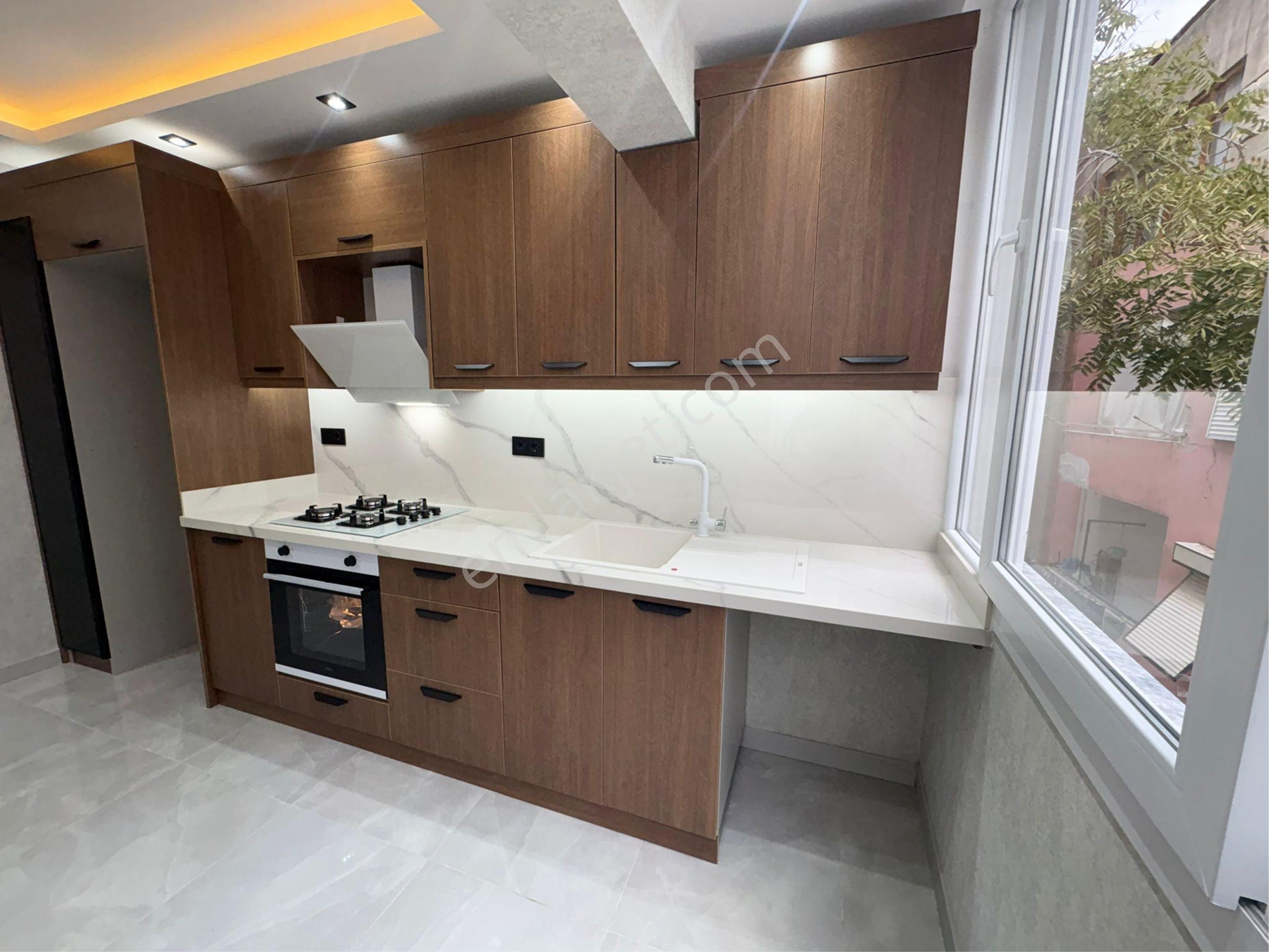 Turyaptan Balçova Merkezde Tamamen Yenilenmiş 3+1 Lüks Daire - Görsel 8