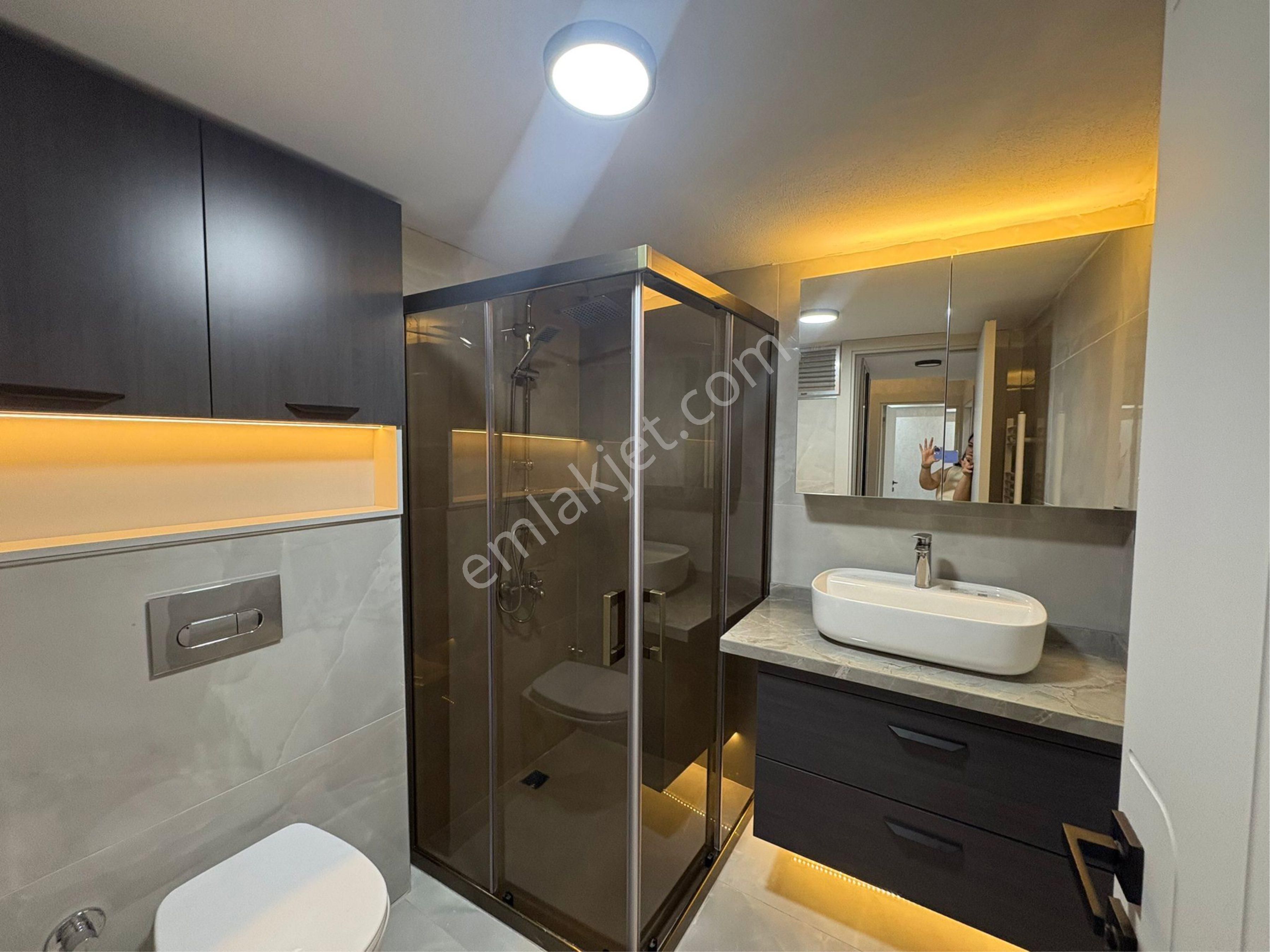 Turyaptan Balçova Merkezde Tamamen Yenilenmiş 3+1 Lüks Daire - Görsel 27