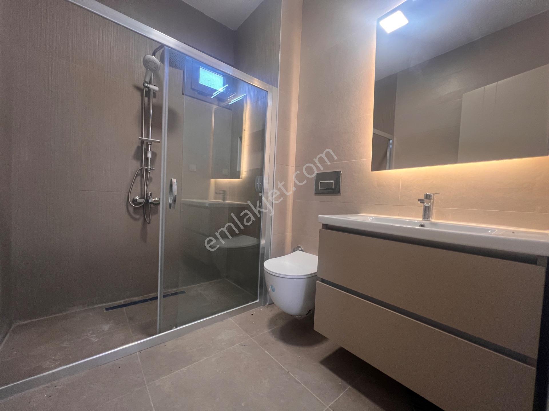Didimde Havuzlu, Alt Katta Oda&banyo Dahil 5 Odalı Tam Müstakil - Görsel 10