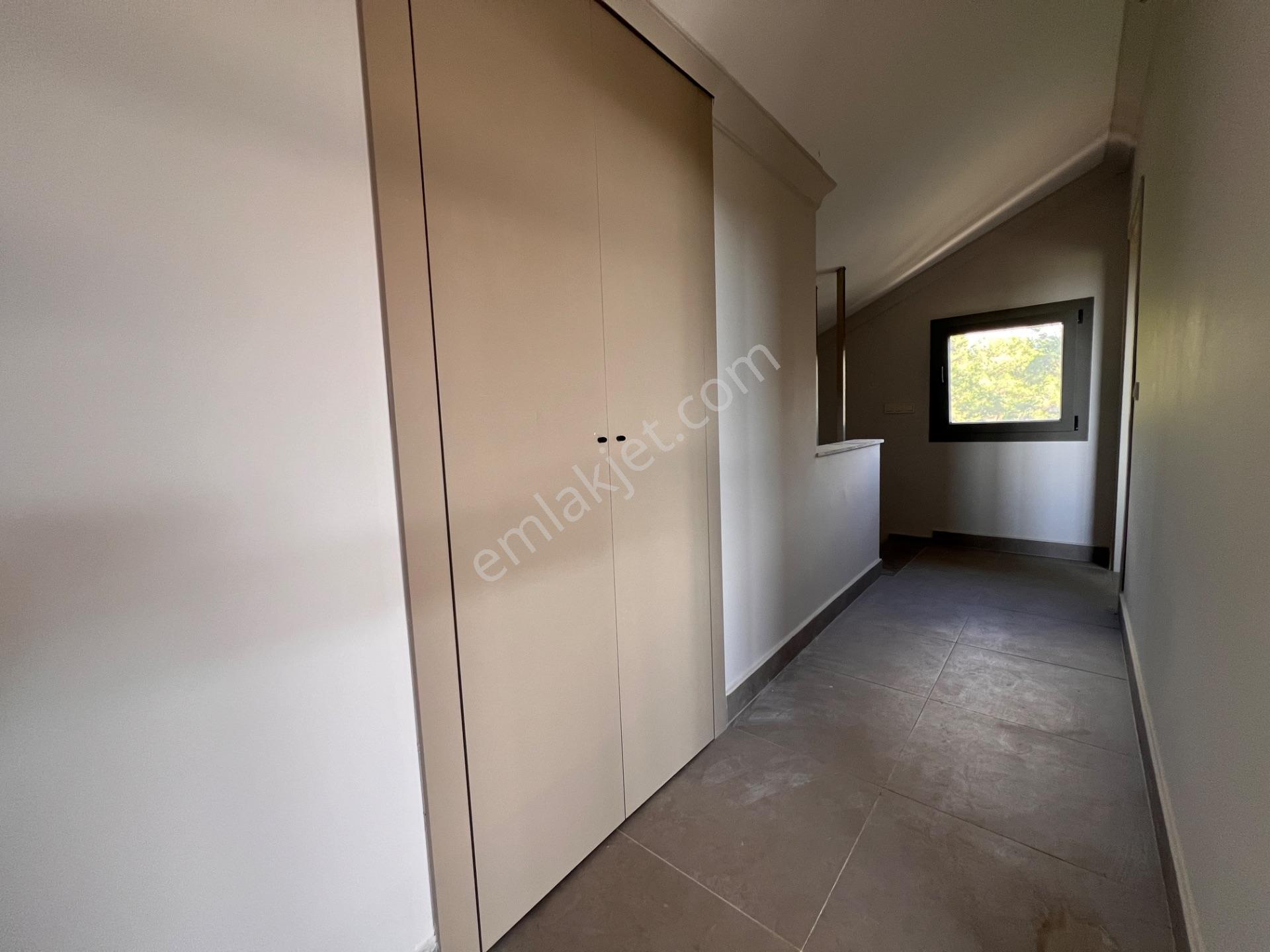 Didimde Havuzlu, Alt Katta Oda&banyo Dahil 5 Odalı Tam Müstakil - Görsel 28