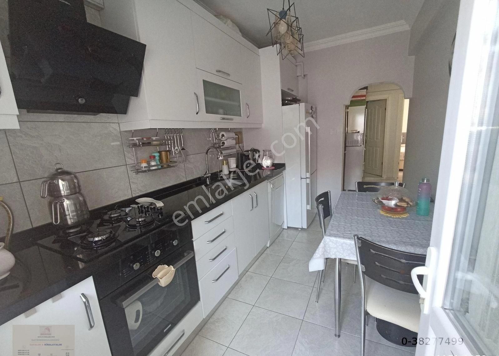 Ulaşıma, Sağlık Ocağına Ve Pazara Çok Yakın 85 M2 2+1 Daire