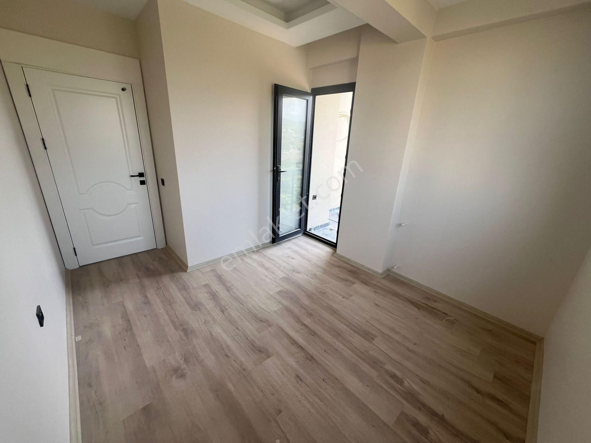 Karınca'dan Eski Mezitli'de Harika Konumda Amerikan Mutf. Satılık 2+1!! - Görsel 3