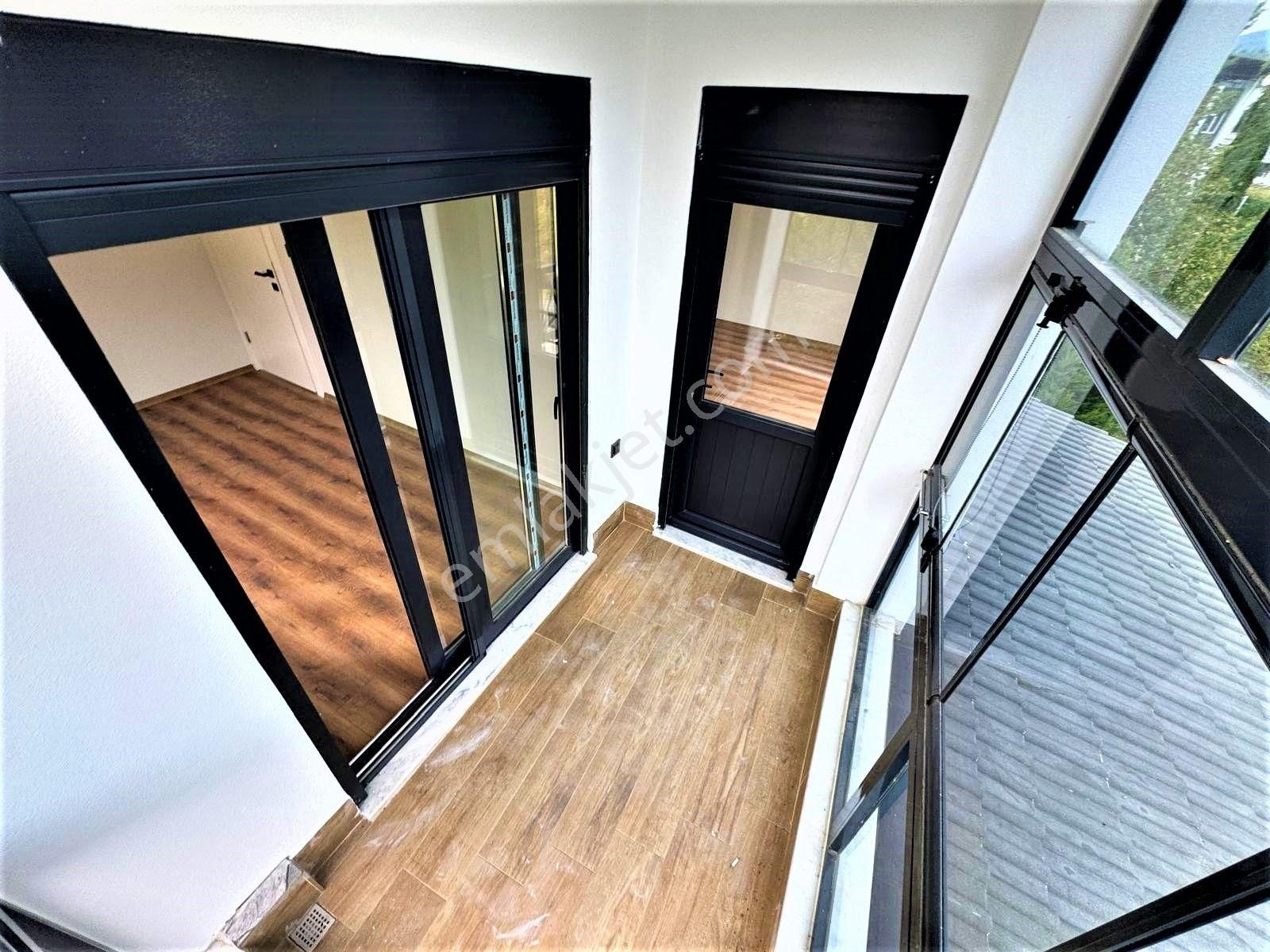 Alfa Gayrimenkul'den Akçay'da 200m2 60 M2 Bahçeli 4+1 Müstakil Villa - Görsel 20