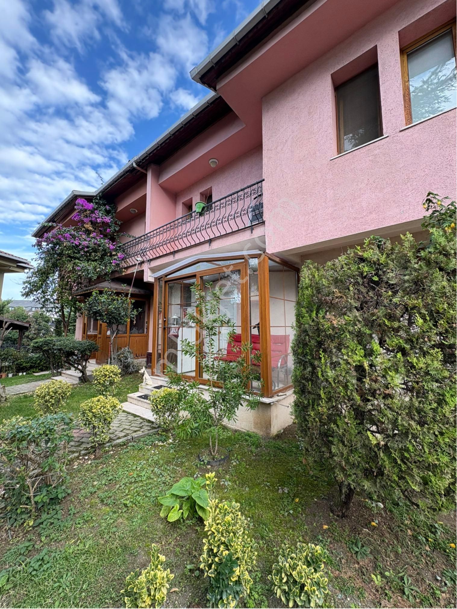 Yakuplu Konaklarında Harika Konumlu Bakımlı Villa - Görsel 6